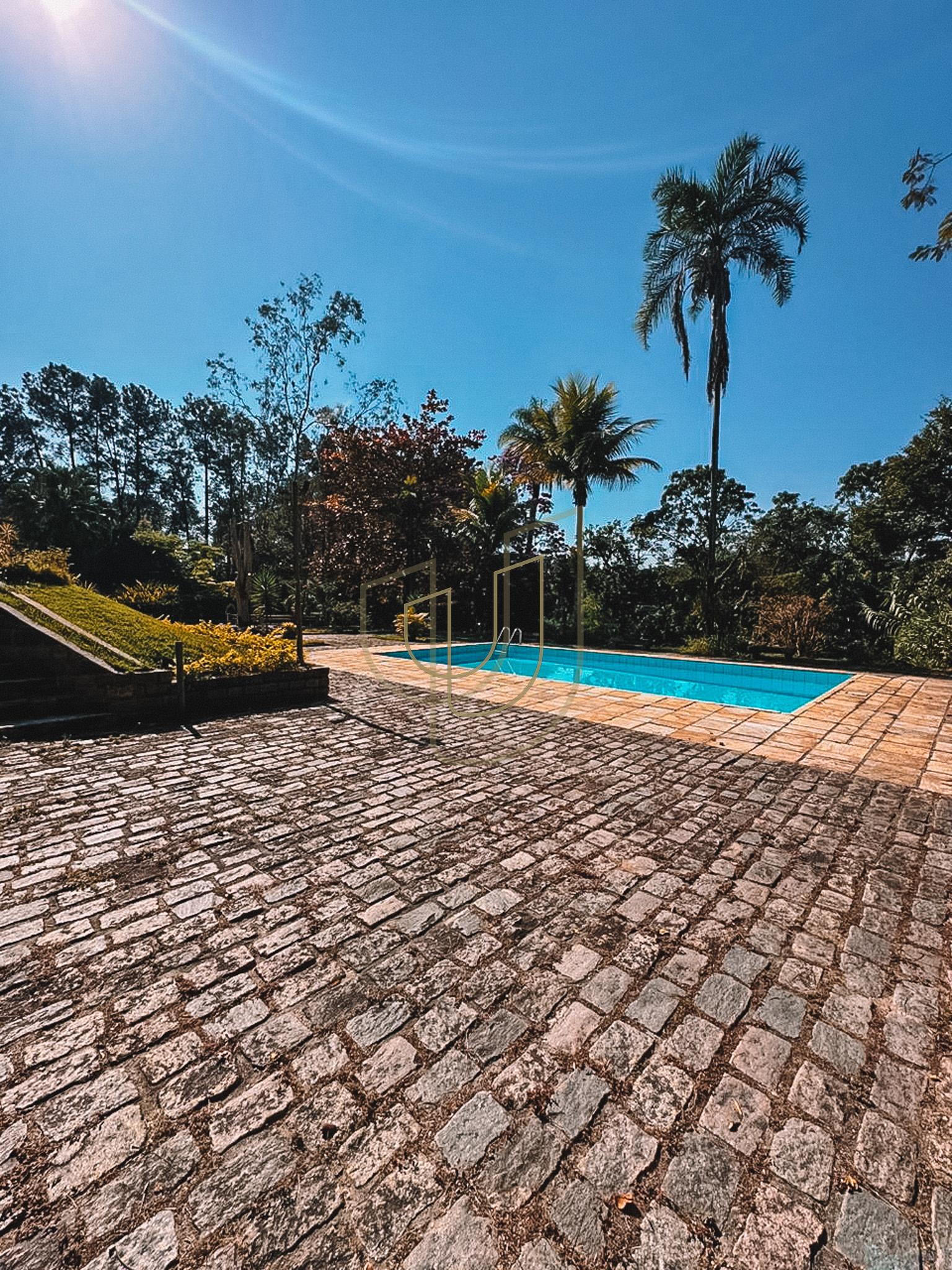 Mans&atilde;o de luxo com projeto exuberante no Quinta das Flores - S&atilde;o Jos&eacute; dos Campos/SP  São José dos Campos - 