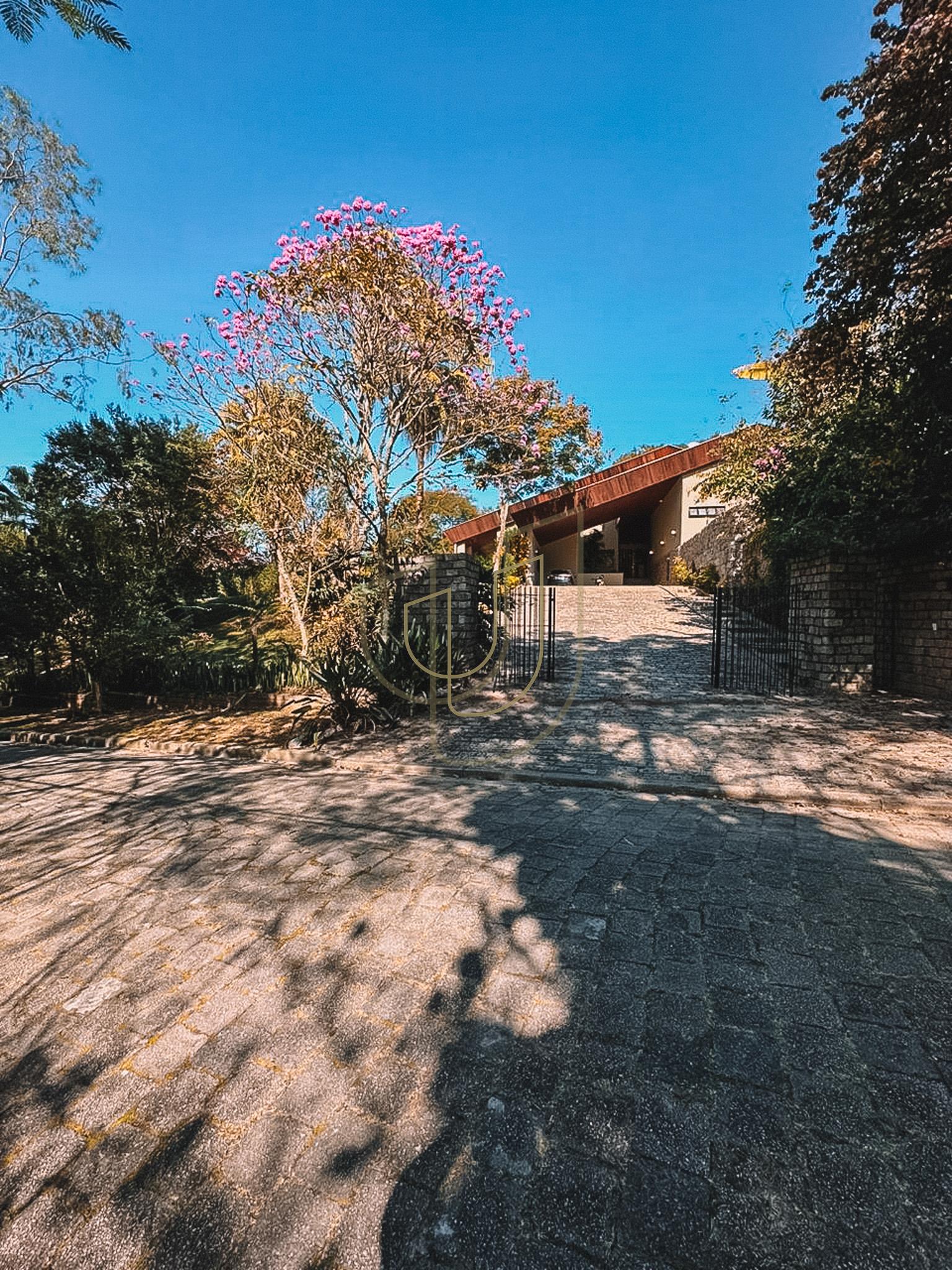 Mans&atilde;o de luxo com projeto exuberante no Quinta das Flores - S&atilde;o Jos&eacute; dos Campos/SP  São José dos Campos - 