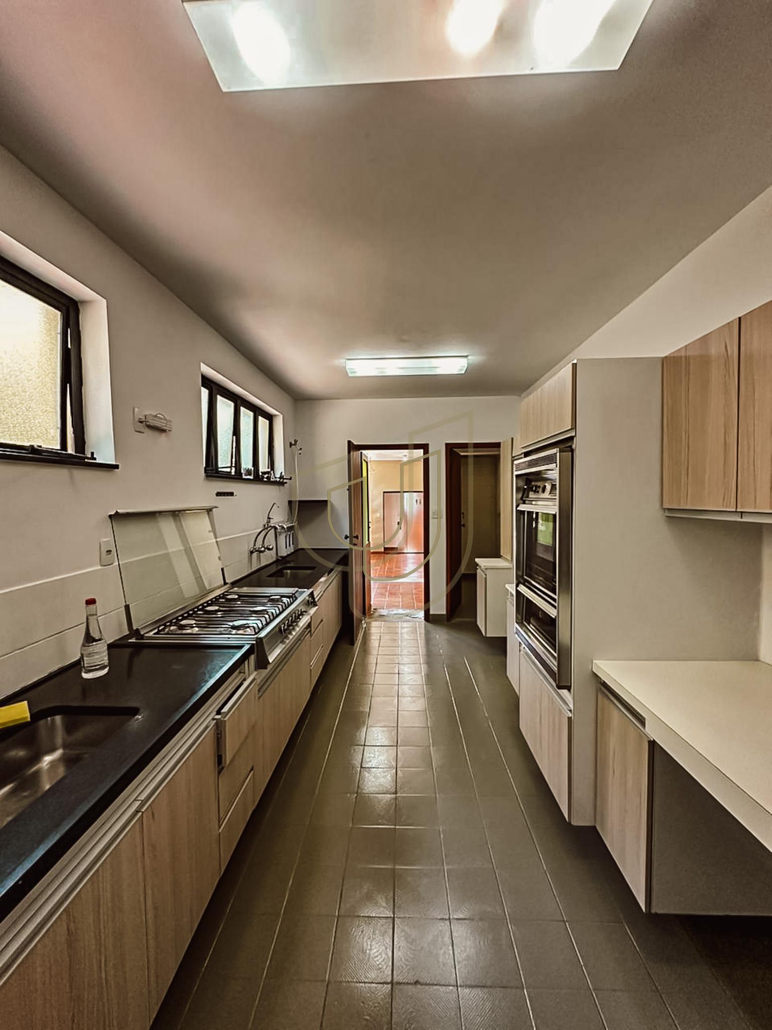 Mans&atilde;o de luxo com projeto exuberante no Quinta das Flores - S&atilde;o Jos&eacute; dos Campos/SP  São José dos Campos - 