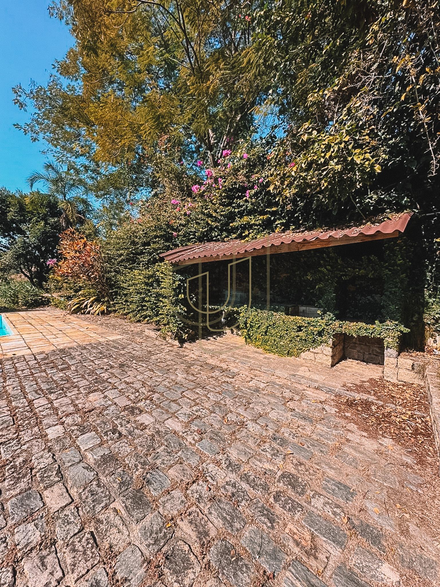 Mans&atilde;o de luxo com projeto exuberante no Quinta das Flores - S&atilde;o Jos&eacute; dos Campos/SP  São José dos Campos - 