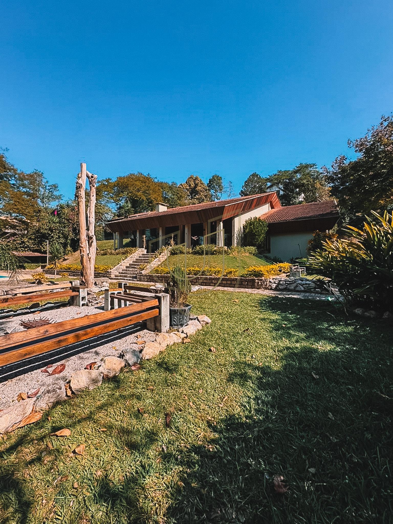 Mans&atilde;o de luxo com projeto exuberante no Quinta das Flores - S&atilde;o Jos&eacute; dos Campos/SP  São José dos Campos - 