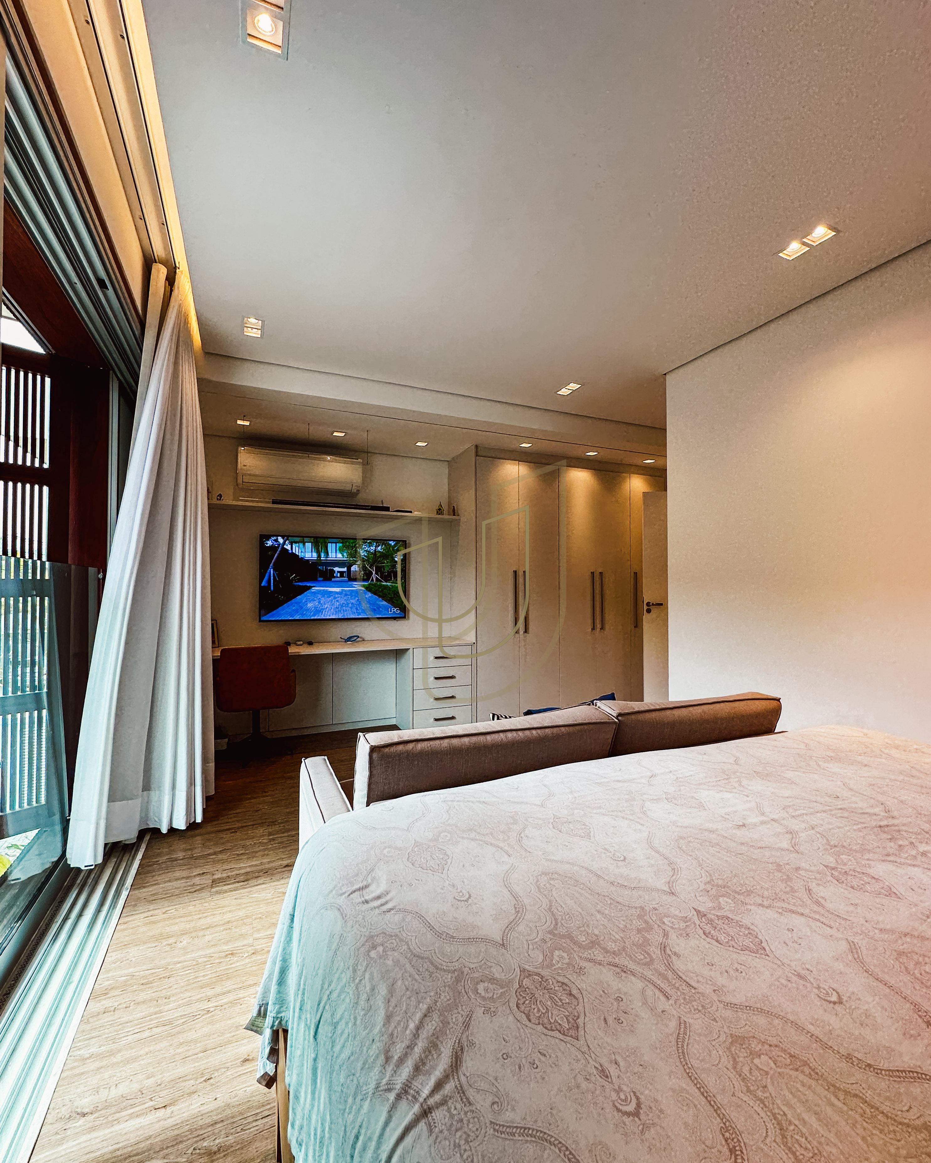 Sobrado sofisticado e P&eacute; na Areia com 5 su&iacute;tes na Praia de Camburi - S&atilde;o Sebasti&atilde;o/SP  São Sebastião - 