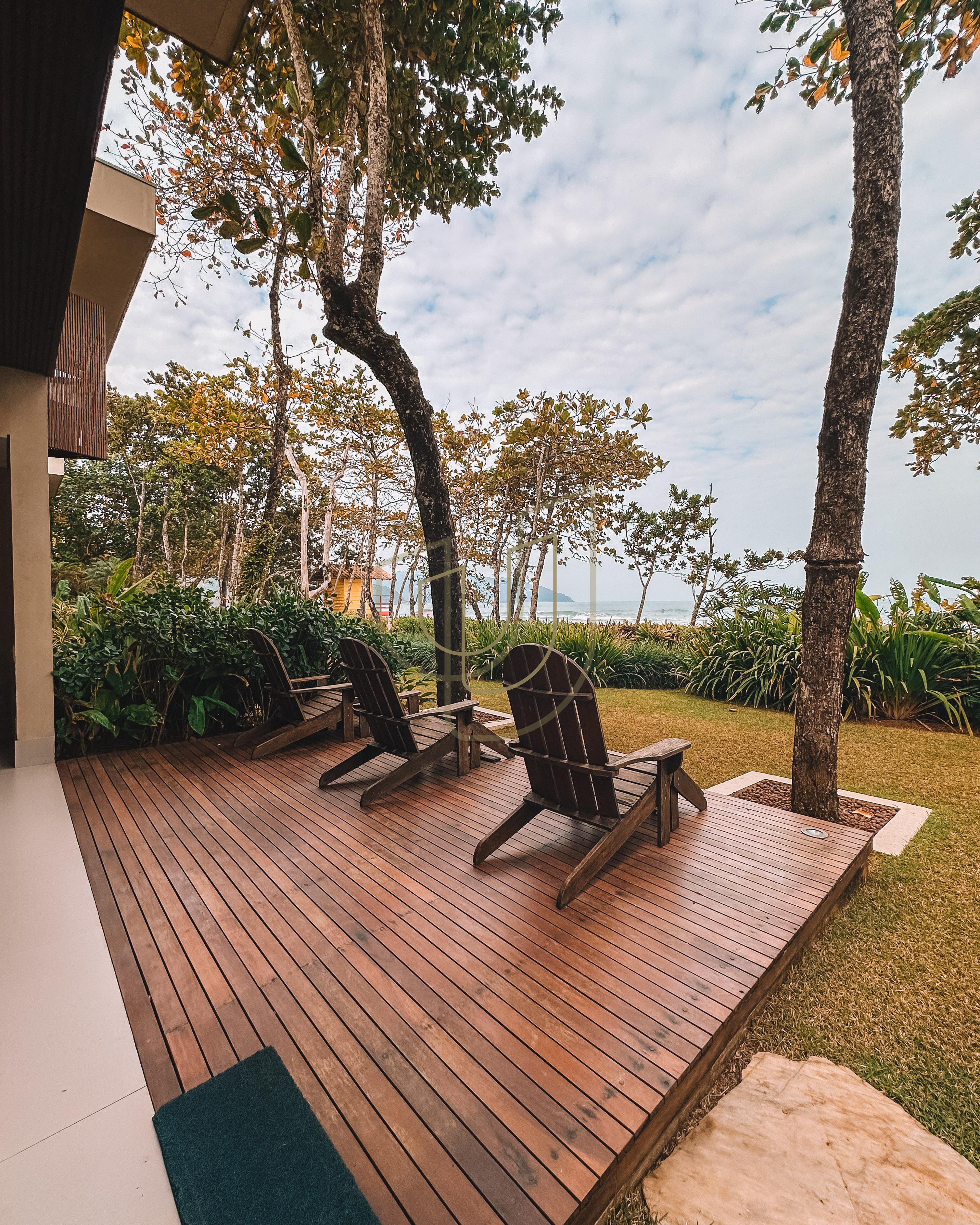 Sobrado sofisticado e P&eacute; na Areia com 5 su&iacute;tes na Praia de Camburi - S&atilde;o Sebasti&atilde;o/SP  São Sebastião - 