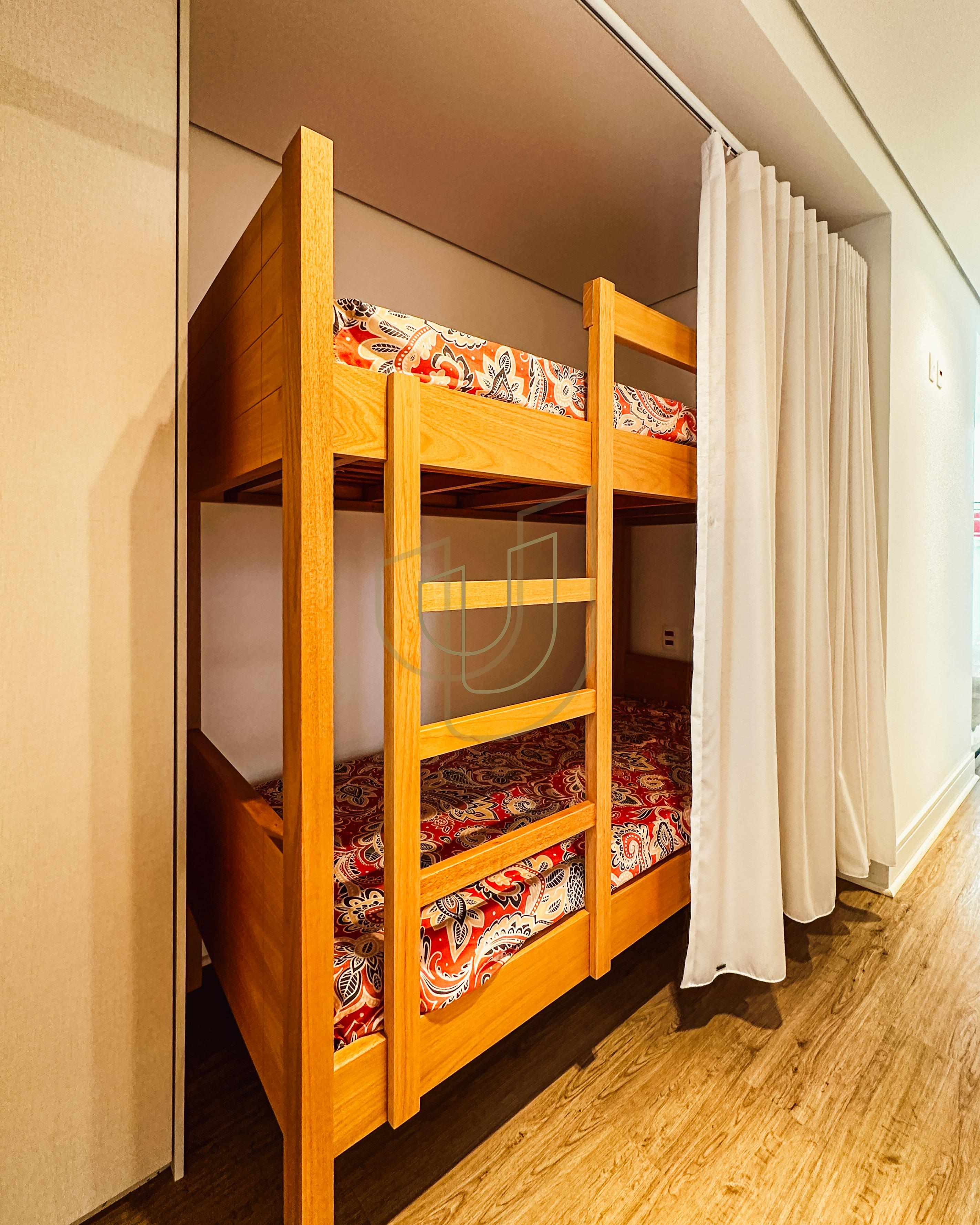 Sobrado sofisticado e P&eacute; na Areia com 5 su&iacute;tes na Praia de Camburi - S&atilde;o Sebasti&atilde;o/SP  São Sebastião - 