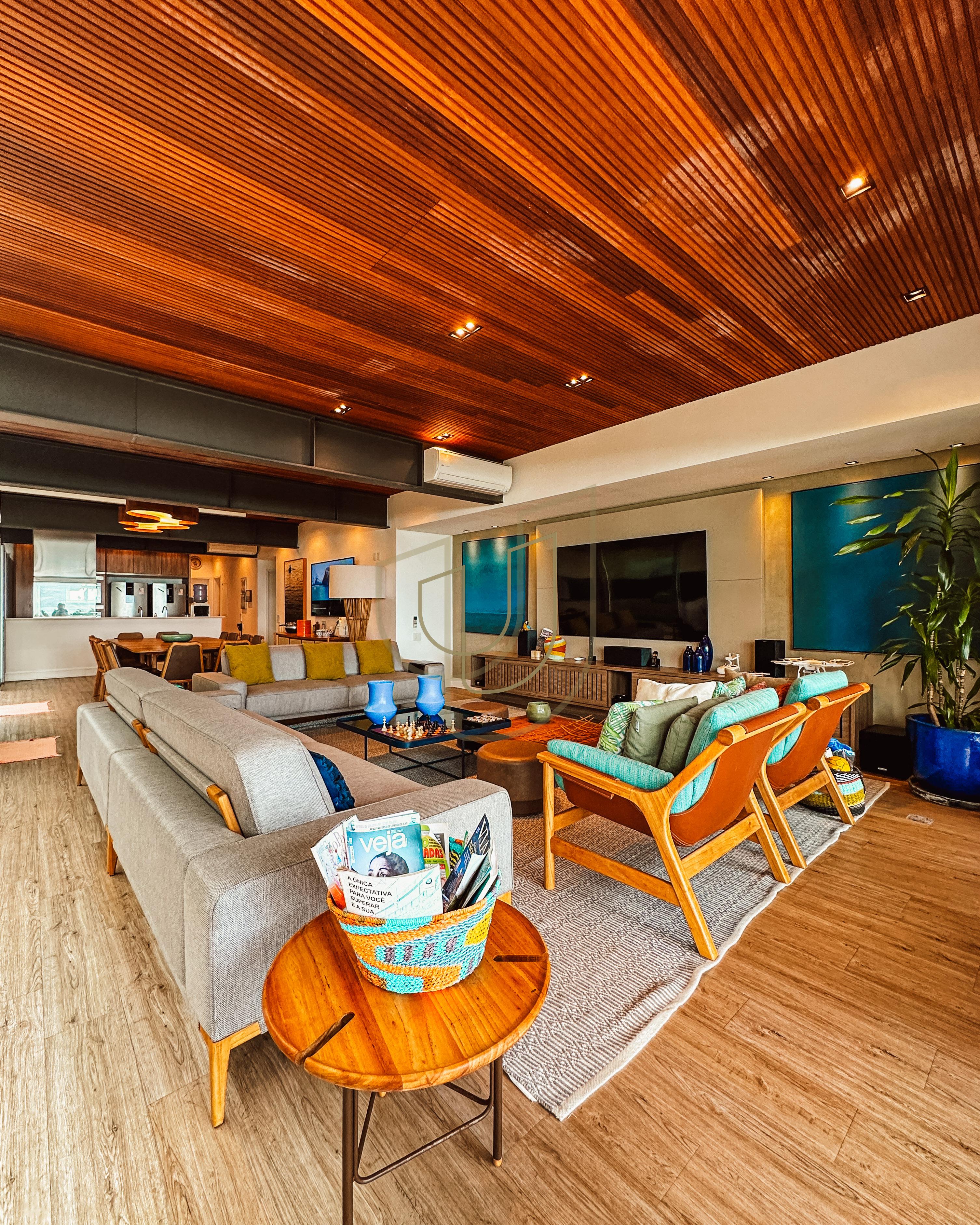 Sobrado sofisticado e P&eacute; na Areia com 5 su&iacute;tes na Praia de Camburi - S&atilde;o Sebasti&atilde;o/SP  São Sebastião - 