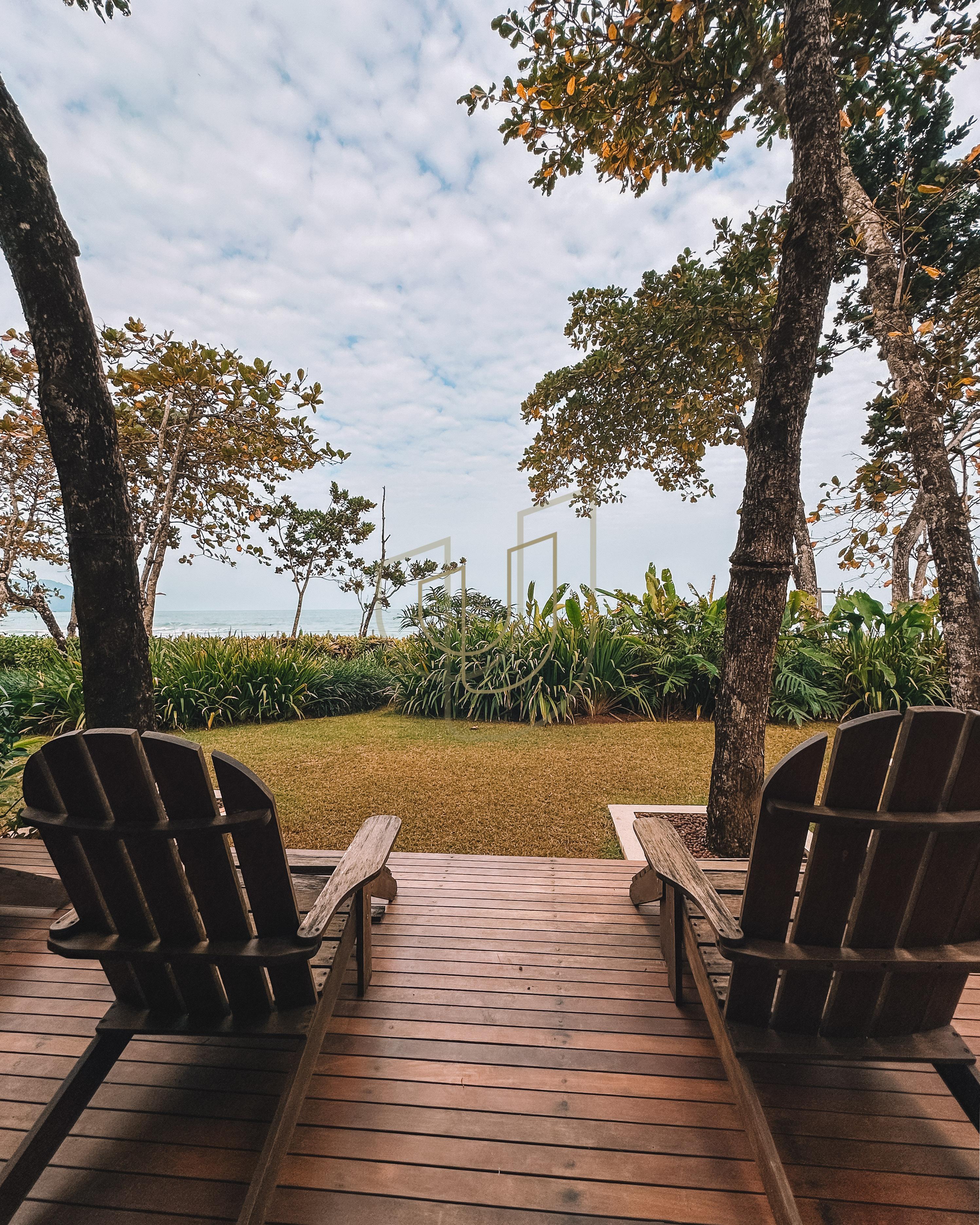 Sobrado sofisticado e P&eacute; na Areia com 5 su&iacute;tes na Praia de Camburi - S&atilde;o Sebasti&atilde;o/SP  São Sebastião - 