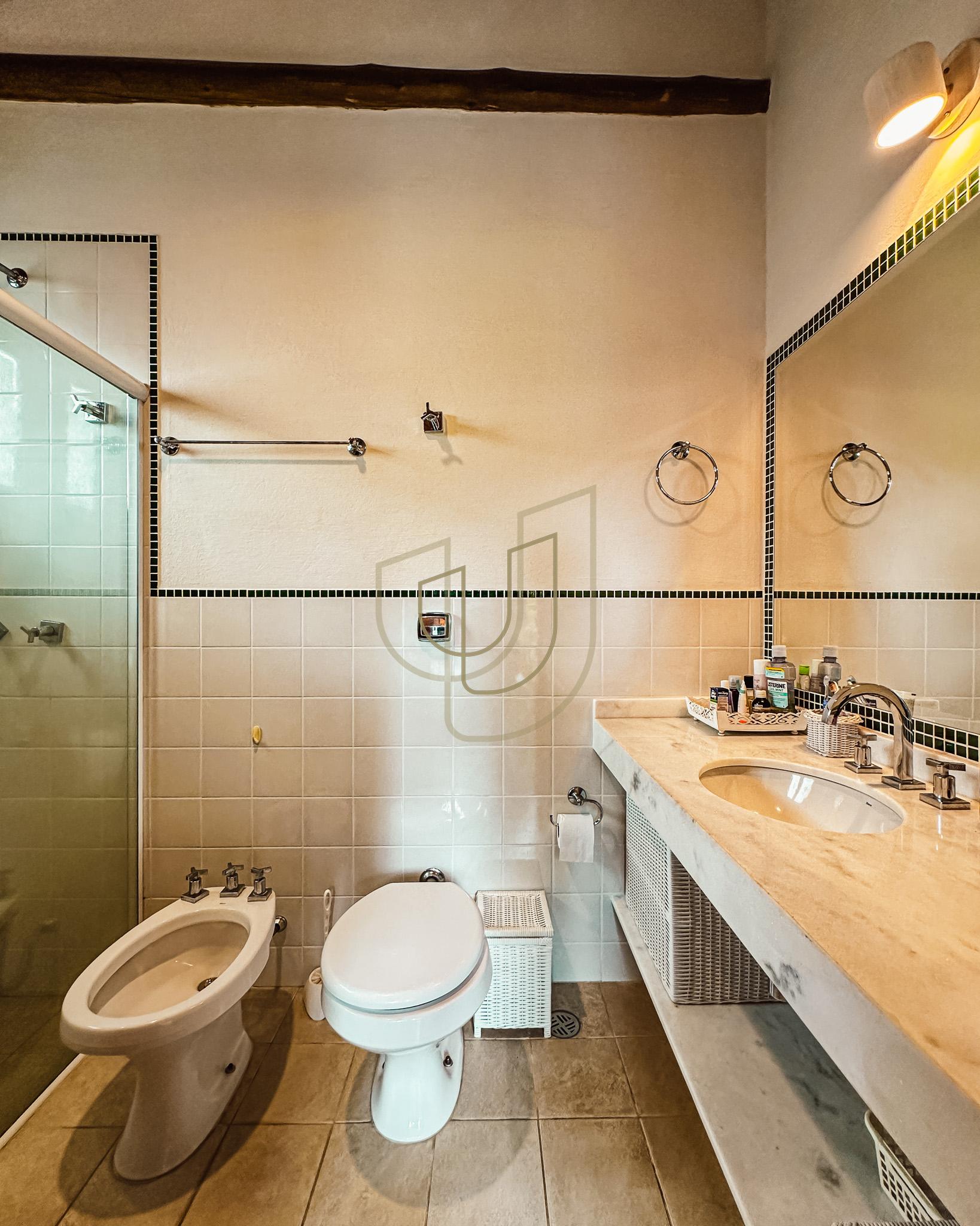 Sobrado Cl&aacute;ssico com 6 su&iacute;tes na Praia da Baleia - S&atilde;o Sebasti&atilde;o/SP  São Sebastião - 