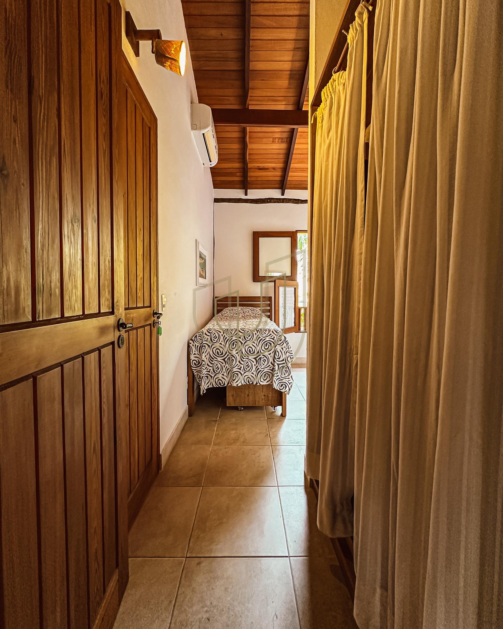 Sobrado Cl&aacute;ssico com 6 su&iacute;tes na Praia da Baleia - S&atilde;o Sebasti&atilde;o/SP  São Sebastião - 