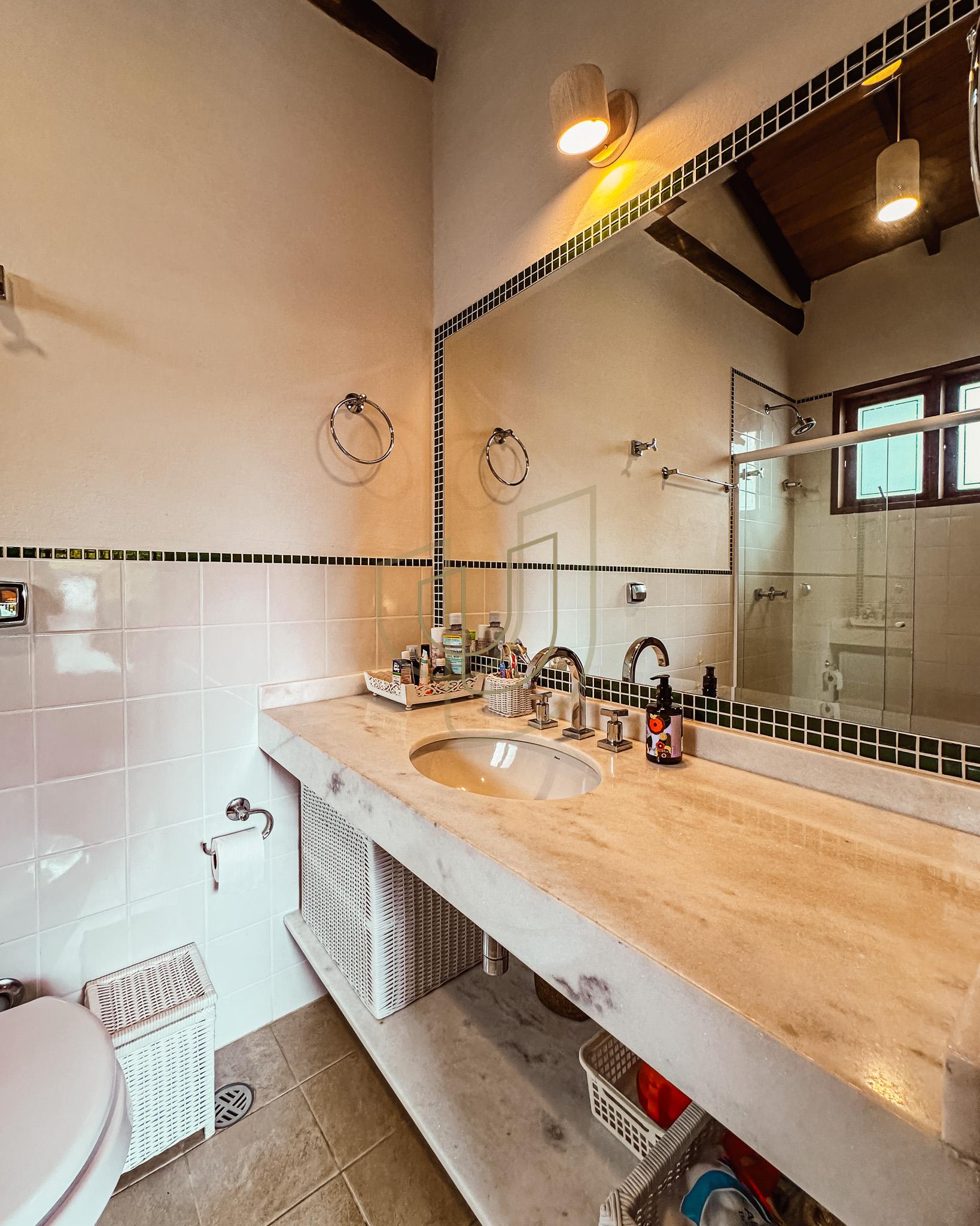 Sobrado Cl&aacute;ssico com 6 su&iacute;tes na Praia da Baleia - S&atilde;o Sebasti&atilde;o/SP  São Sebastião - 