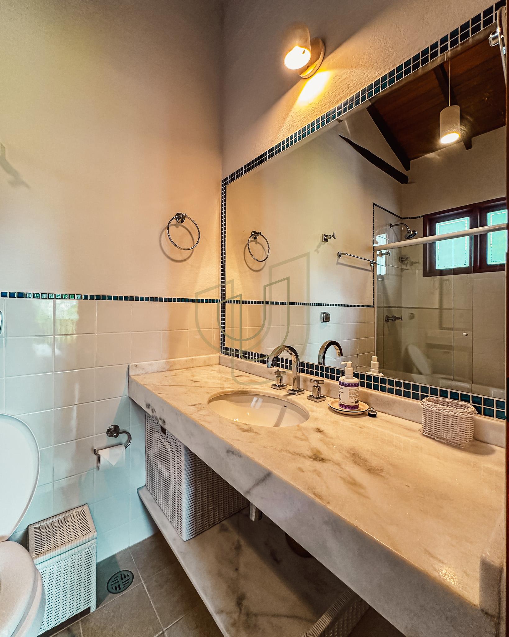 Sobrado Cl&aacute;ssico com 6 su&iacute;tes na Praia da Baleia - S&atilde;o Sebasti&atilde;o/SP  São Sebastião - 