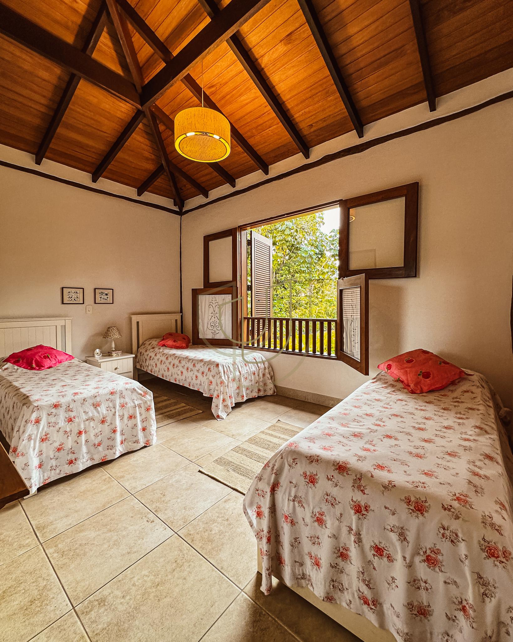 Sobrado Cl&aacute;ssico com 6 su&iacute;tes na Praia da Baleia - S&atilde;o Sebasti&atilde;o/SP  São Sebastião - 