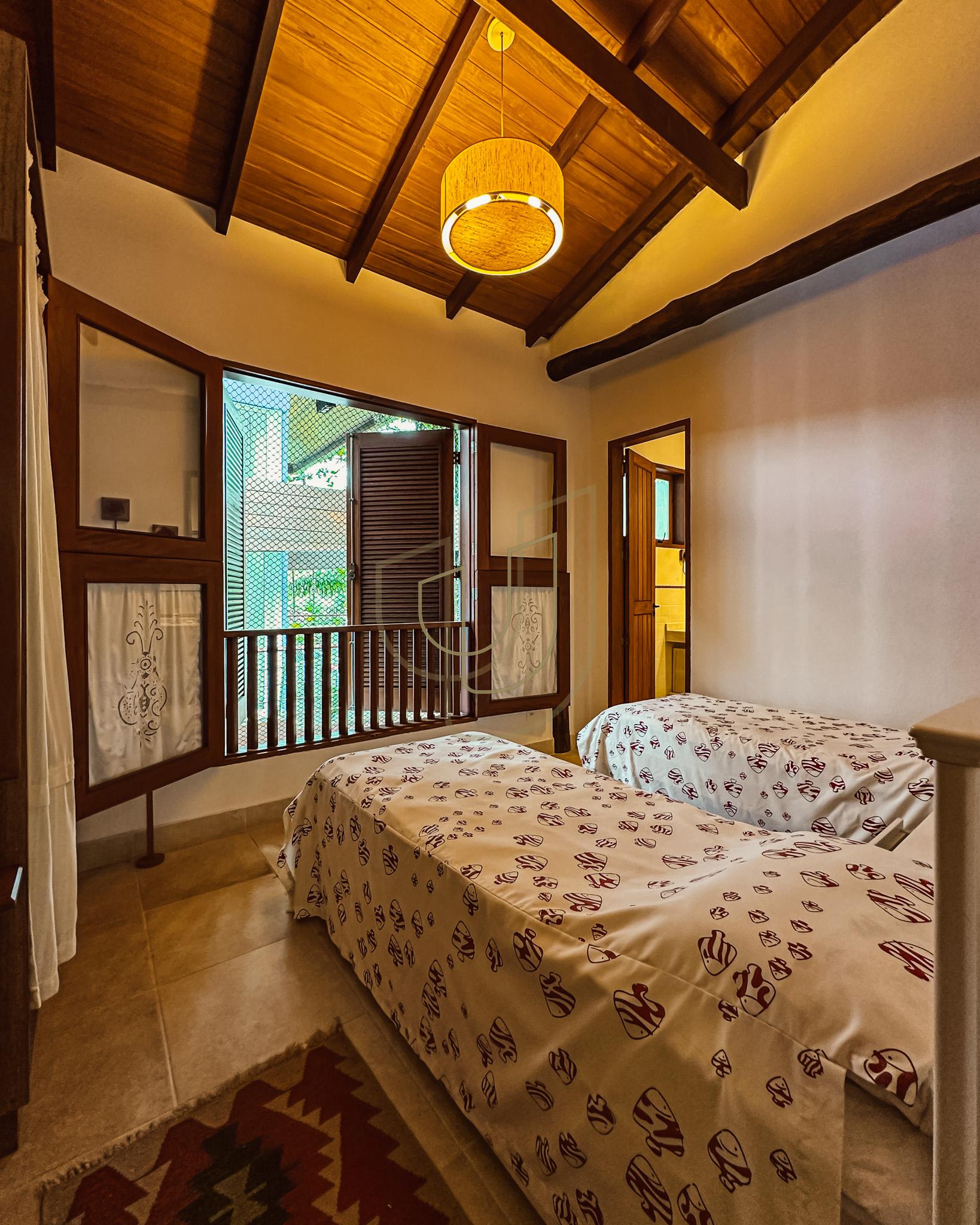 Sobrado Cl&aacute;ssico com 6 su&iacute;tes na Praia da Baleia - S&atilde;o Sebasti&atilde;o/SP  São Sebastião - 