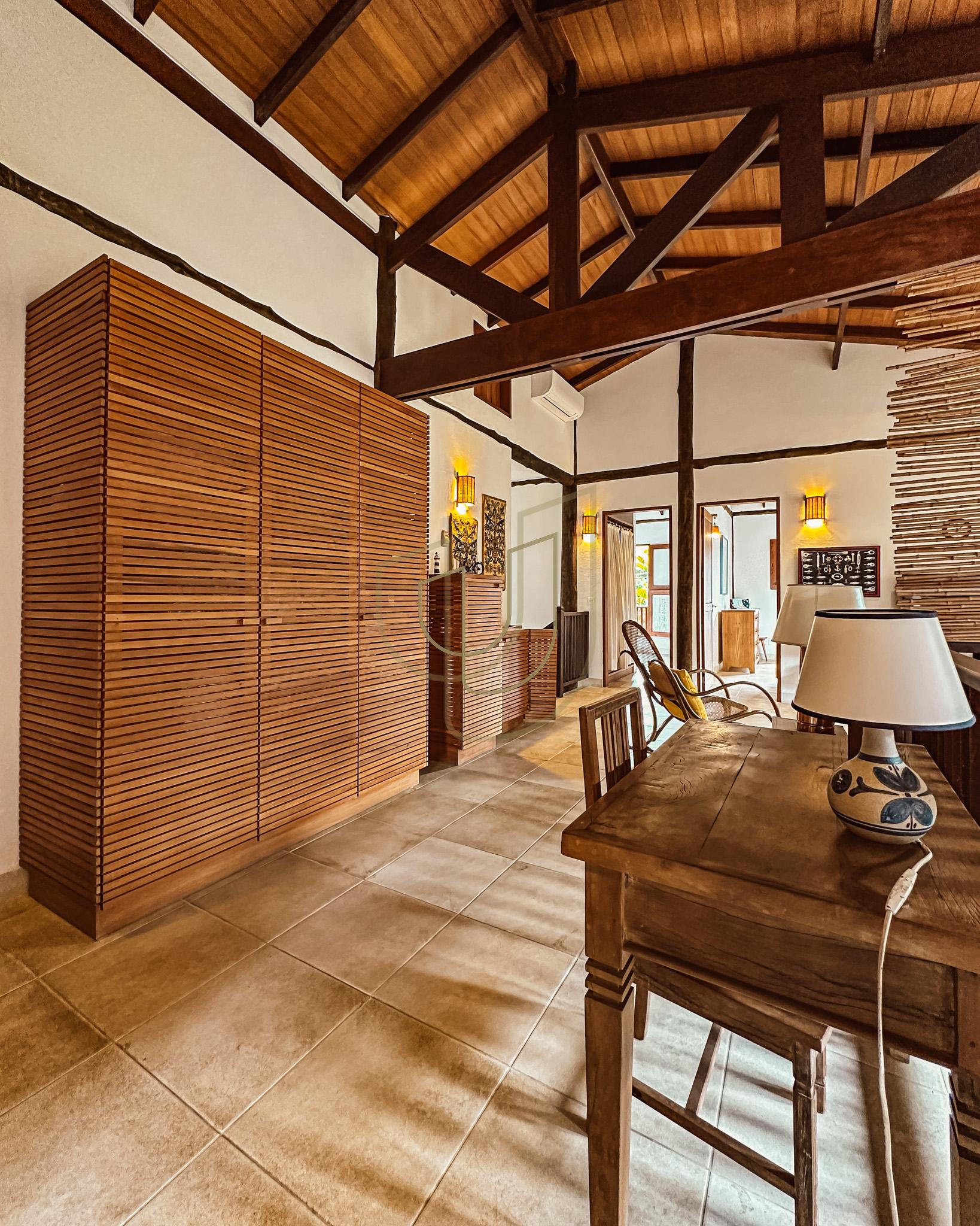 Sobrado Cl&aacute;ssico com 6 su&iacute;tes na Praia da Baleia - S&atilde;o Sebasti&atilde;o/SP  São Sebastião - 