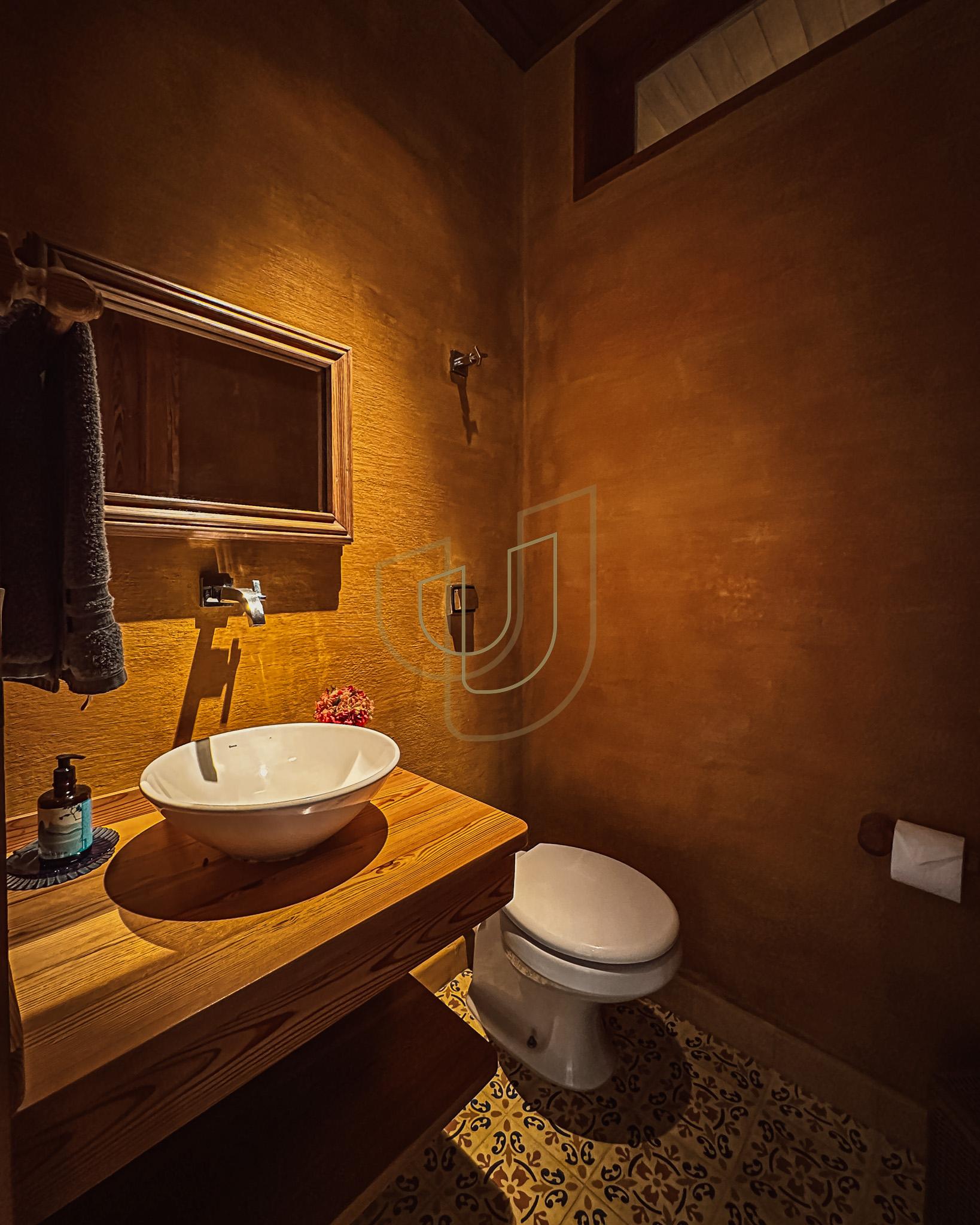 Sobrado Cl&aacute;ssico com 6 su&iacute;tes na Praia da Baleia - S&atilde;o Sebasti&atilde;o/SP  São Sebastião - 