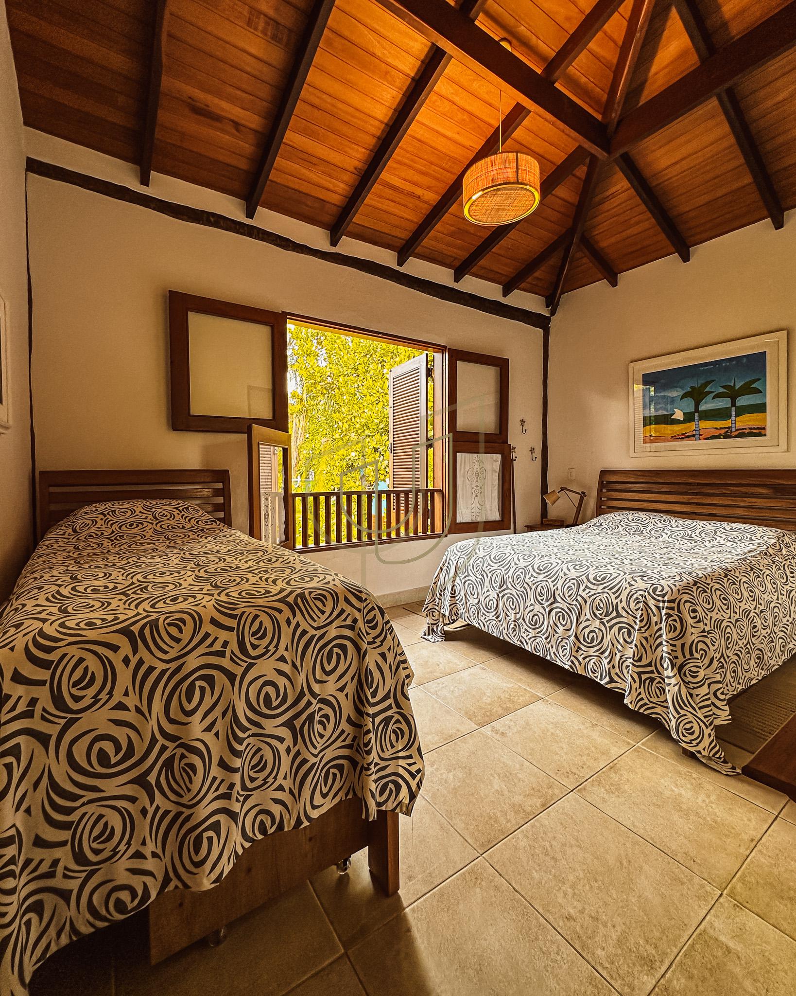 Sobrado Cl&aacute;ssico com 6 su&iacute;tes na Praia da Baleia - S&atilde;o Sebasti&atilde;o/SP  São Sebastião - 