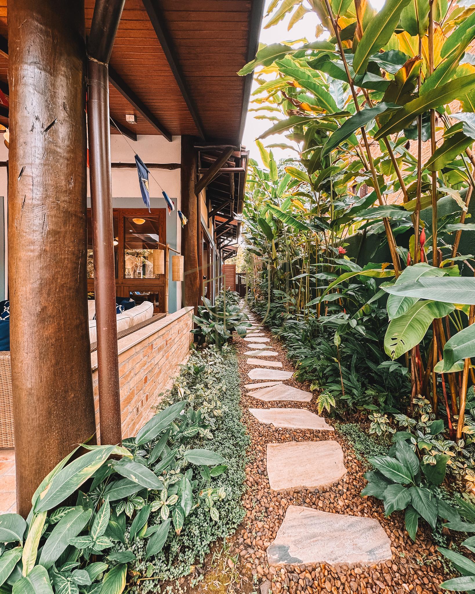 Sobrado Cl&aacute;ssico com 6 su&iacute;tes na Praia da Baleia - S&atilde;o Sebasti&atilde;o/SP  São Sebastião - 