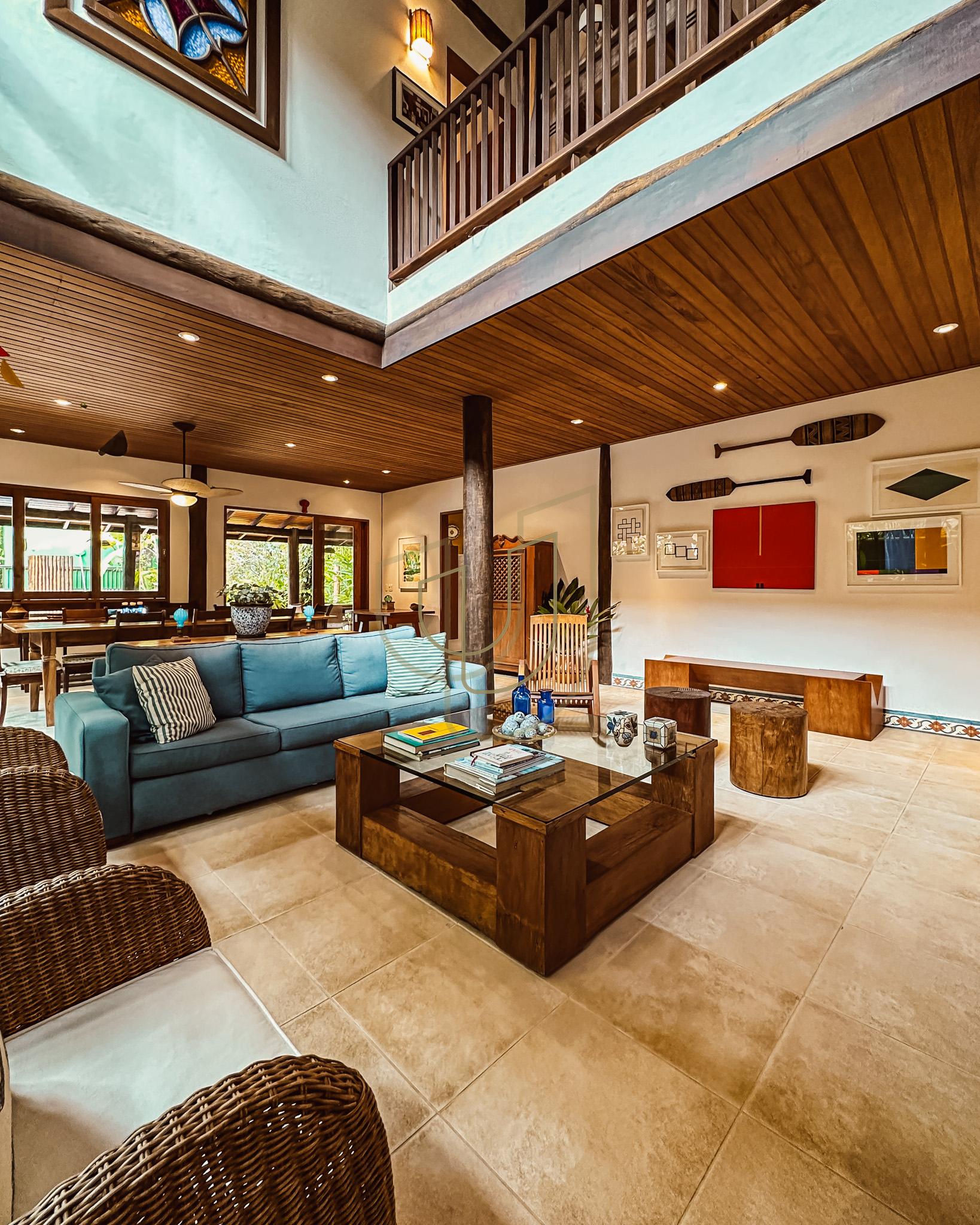 Sobrado Cl&aacute;ssico com 6 su&iacute;tes na Praia da Baleia - S&atilde;o Sebasti&atilde;o/SP  São Sebastião - 