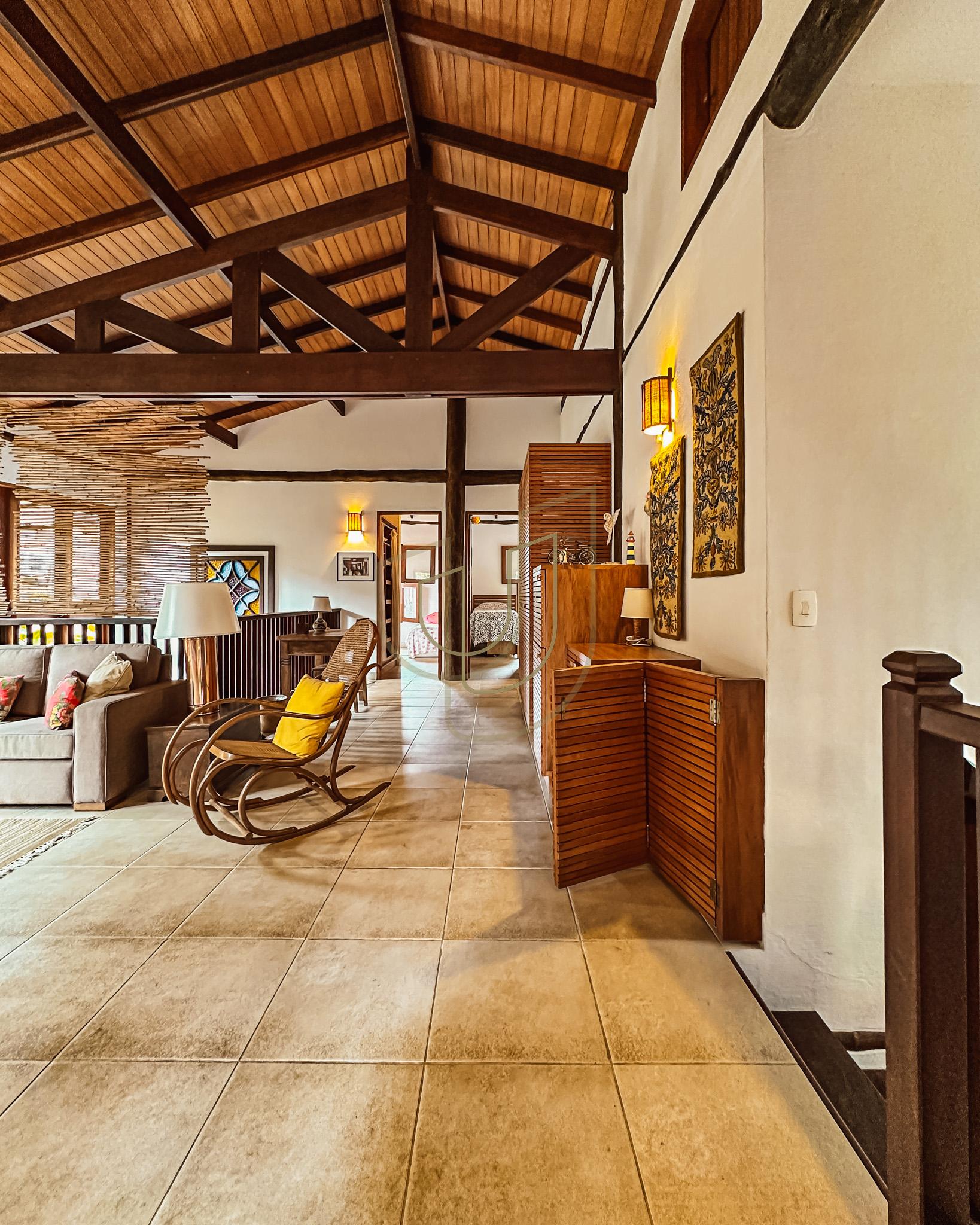 Sobrado Cl&aacute;ssico com 6 su&iacute;tes na Praia da Baleia - S&atilde;o Sebasti&atilde;o/SP  São Sebastião - 