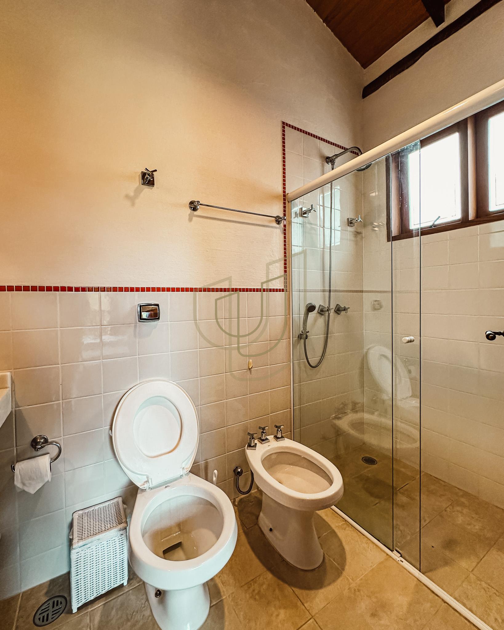 Sobrado Cl&aacute;ssico com 6 su&iacute;tes na Praia da Baleia - S&atilde;o Sebasti&atilde;o/SP  São Sebastião - 