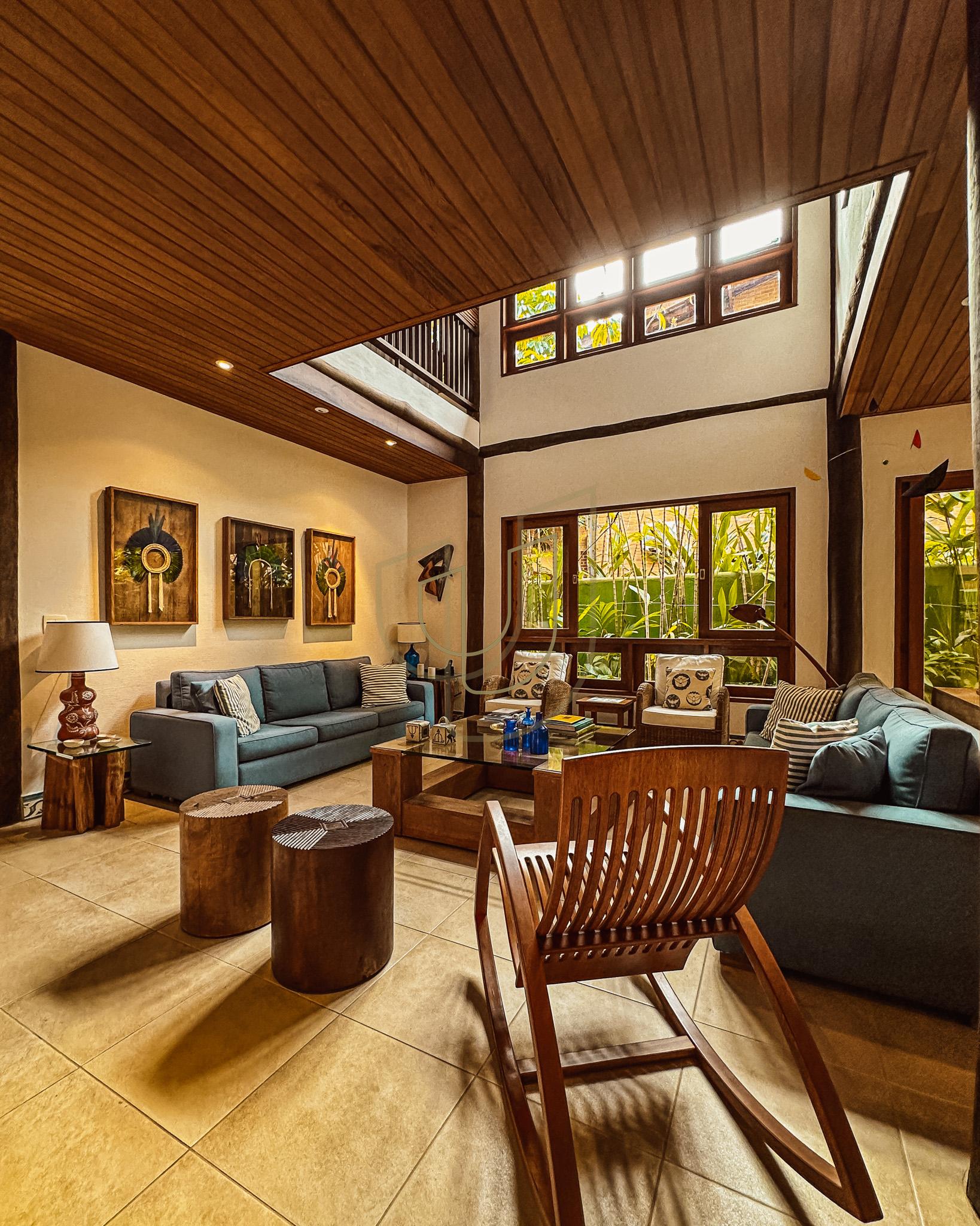 Sobrado Cl&aacute;ssico com 6 su&iacute;tes na Praia da Baleia - S&atilde;o Sebasti&atilde;o/SP  São Sebastião - 