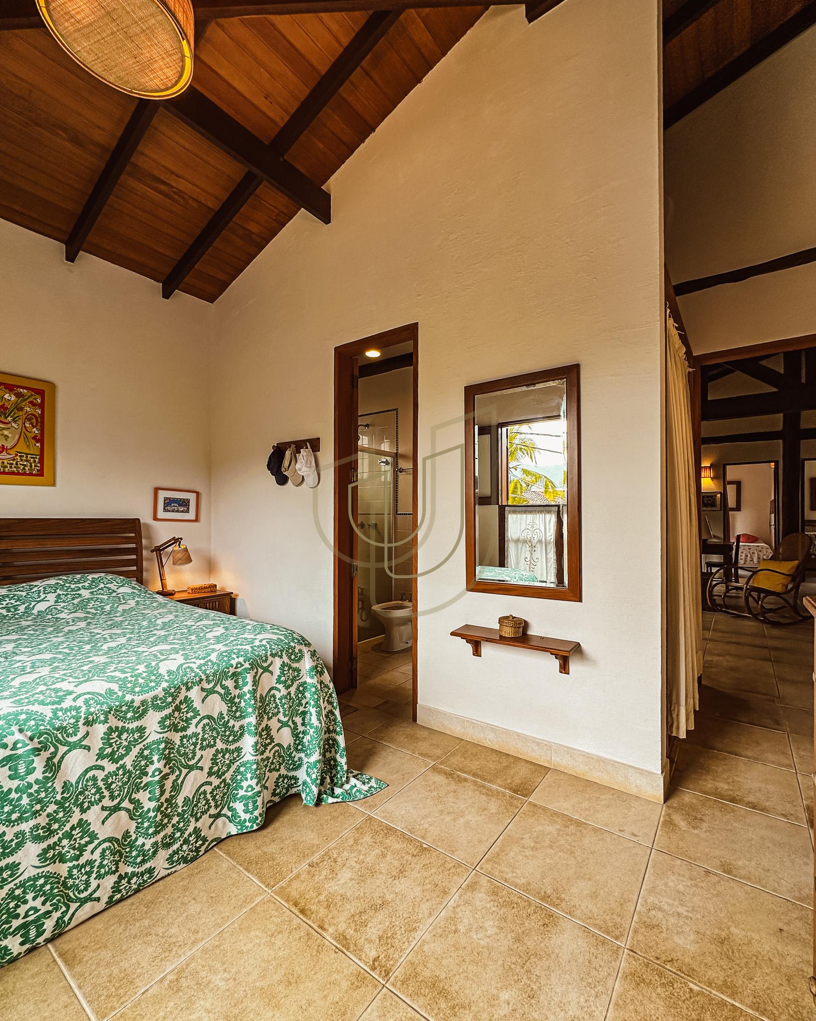 Sobrado Cl&aacute;ssico com 6 su&iacute;tes na Praia da Baleia - S&atilde;o Sebasti&atilde;o/SP  São Sebastião - 