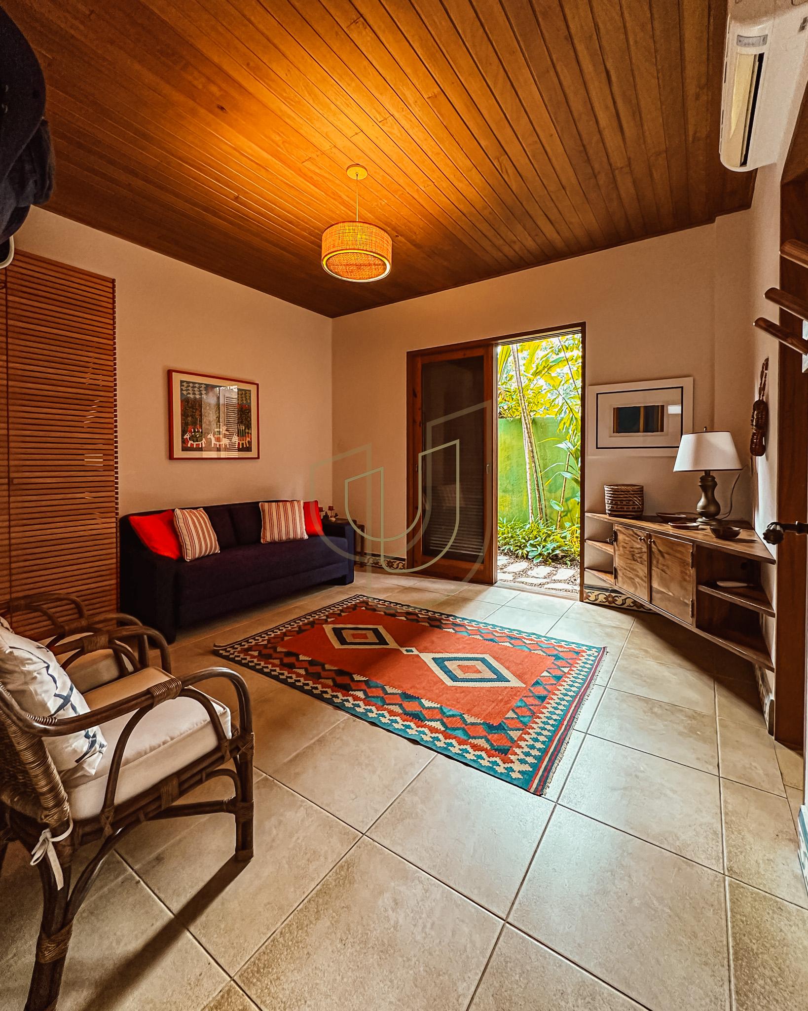 Sobrado Cl&aacute;ssico com 6 su&iacute;tes na Praia da Baleia - S&atilde;o Sebasti&atilde;o/SP  São Sebastião - 