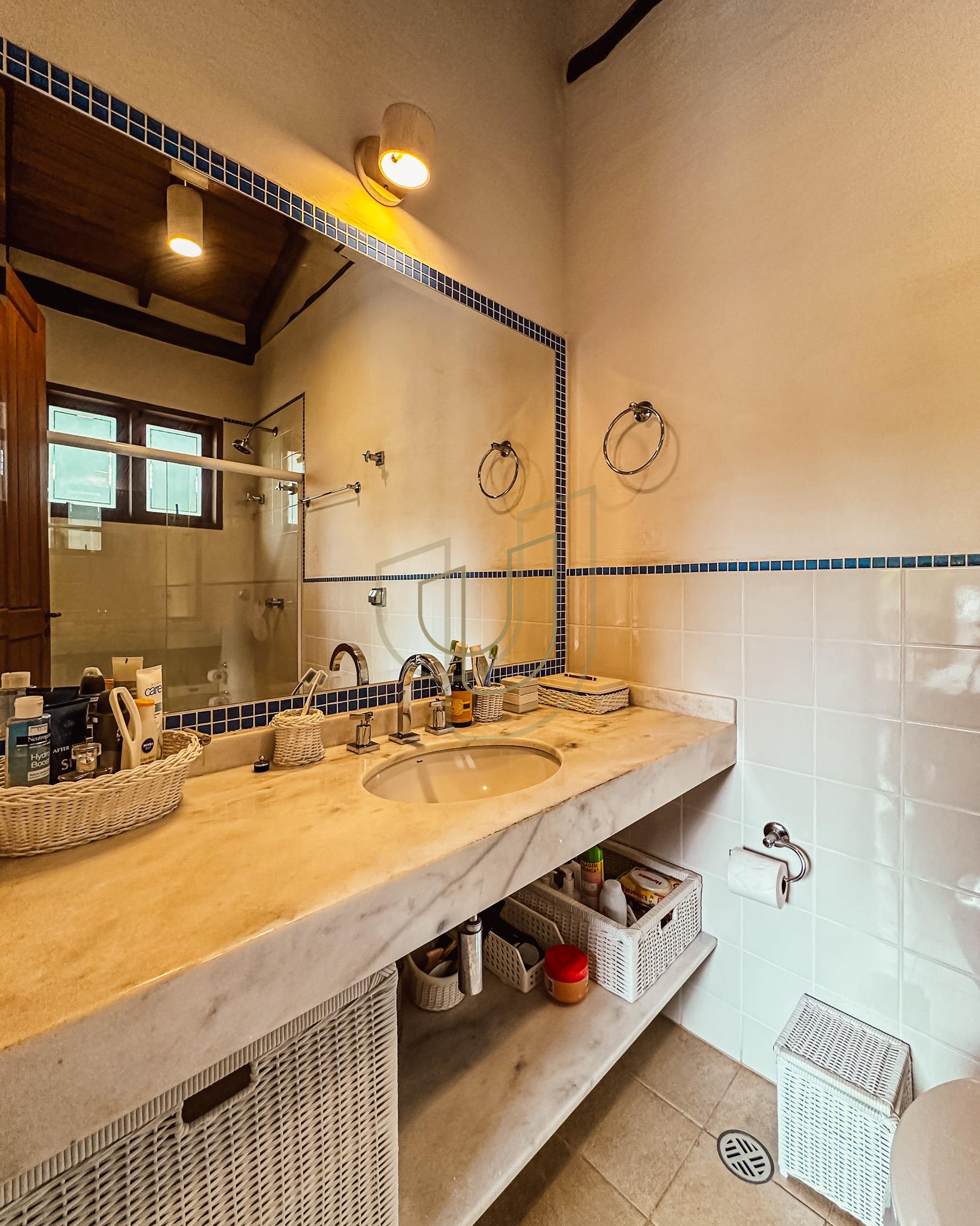 Sobrado Cl&aacute;ssico com 6 su&iacute;tes na Praia da Baleia - S&atilde;o Sebasti&atilde;o/SP  São Sebastião - 