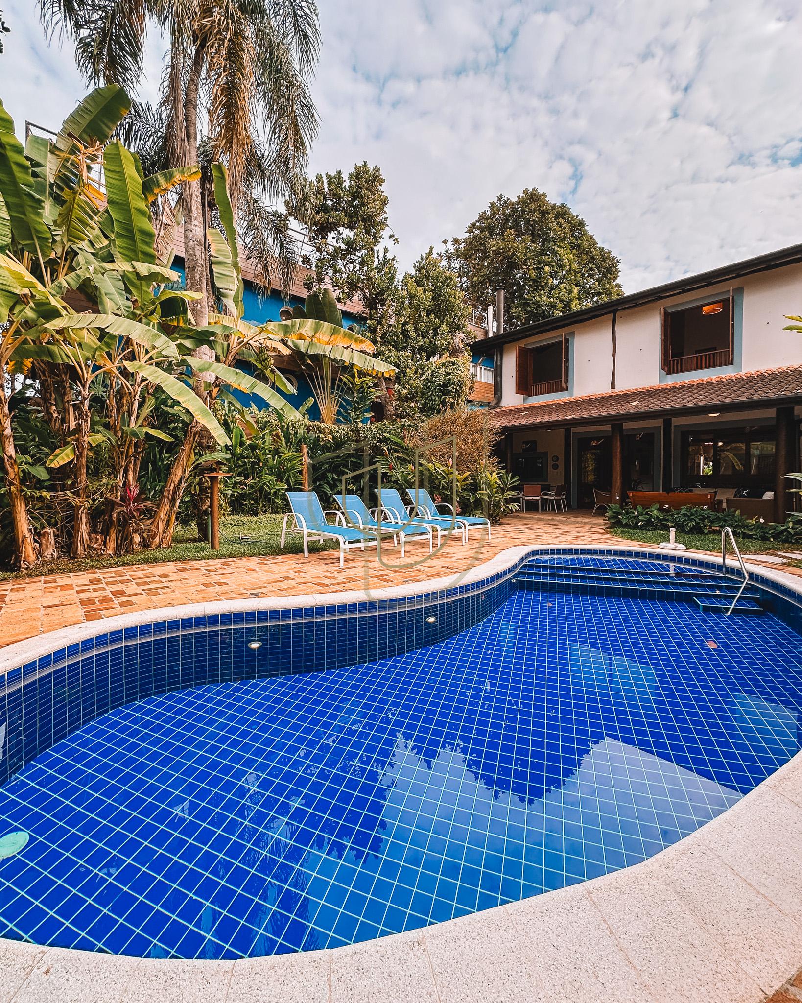 Sobrado Cl&aacute;ssico com 6 su&iacute;tes na Praia da Baleia - S&atilde;o Sebasti&atilde;o/SP  São Sebastião - 