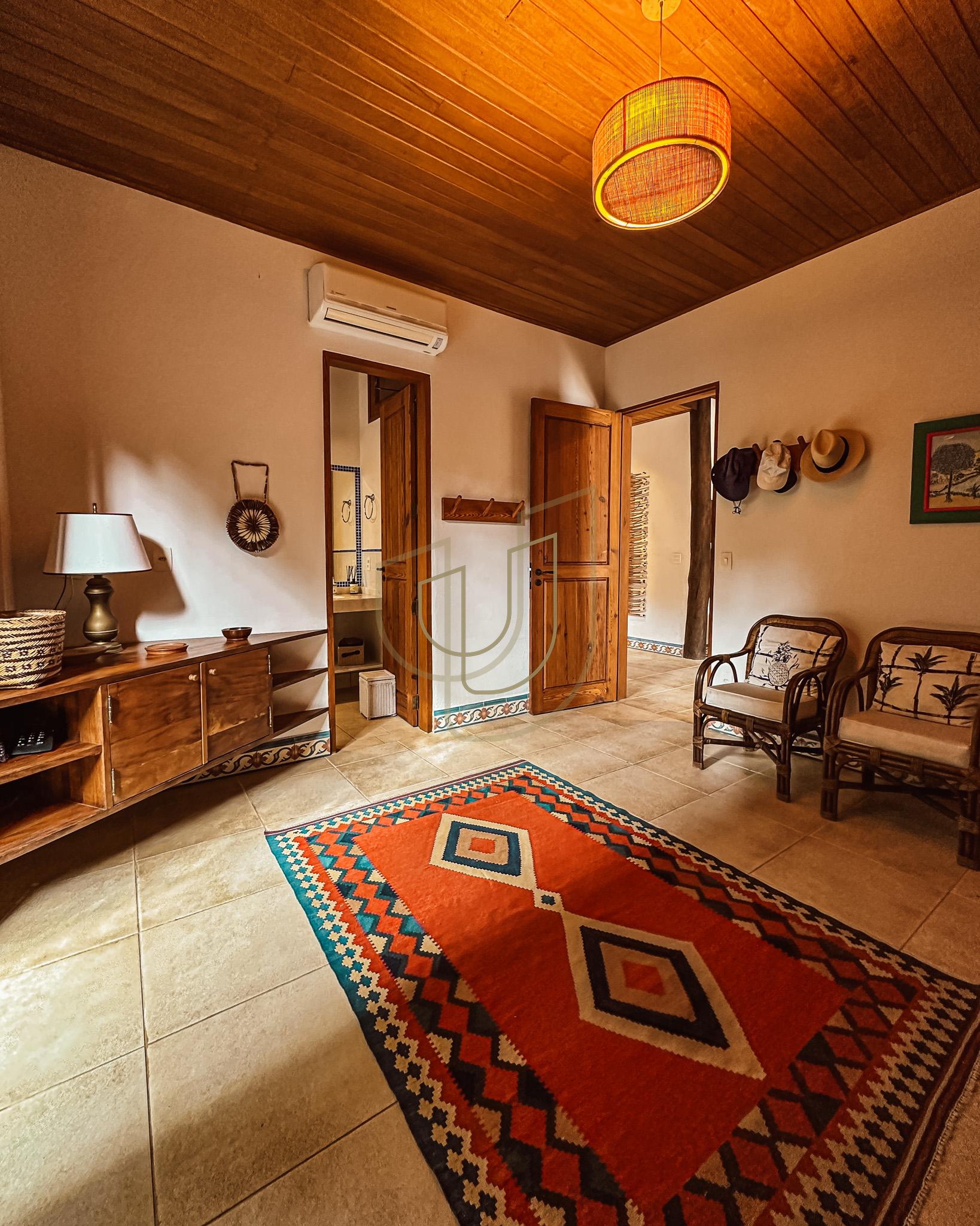 Sobrado Cl&aacute;ssico com 6 su&iacute;tes na Praia da Baleia - S&atilde;o Sebasti&atilde;o/SP  São Sebastião - 