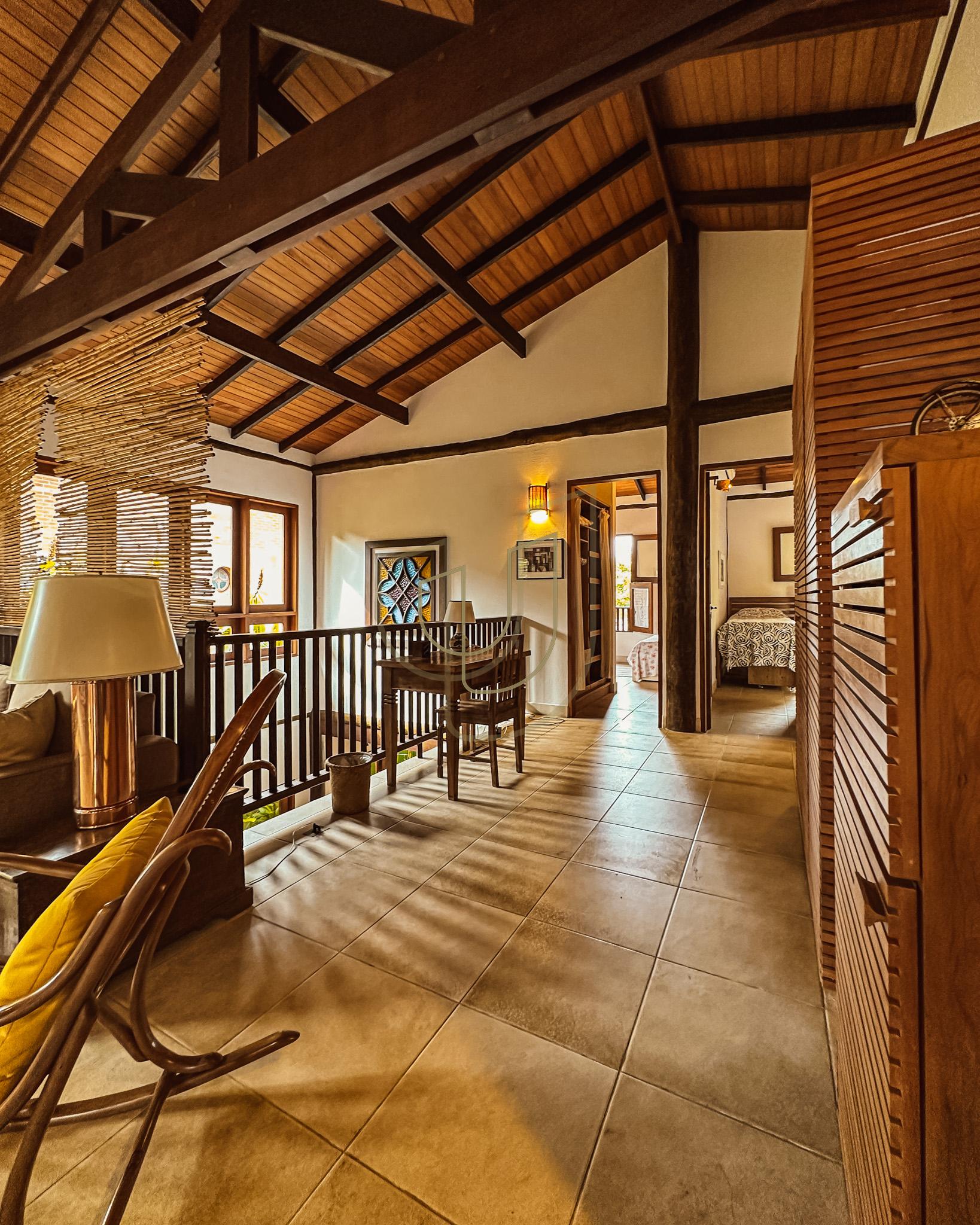 Sobrado Cl&aacute;ssico com 6 su&iacute;tes na Praia da Baleia - S&atilde;o Sebasti&atilde;o/SP  São Sebastião - 