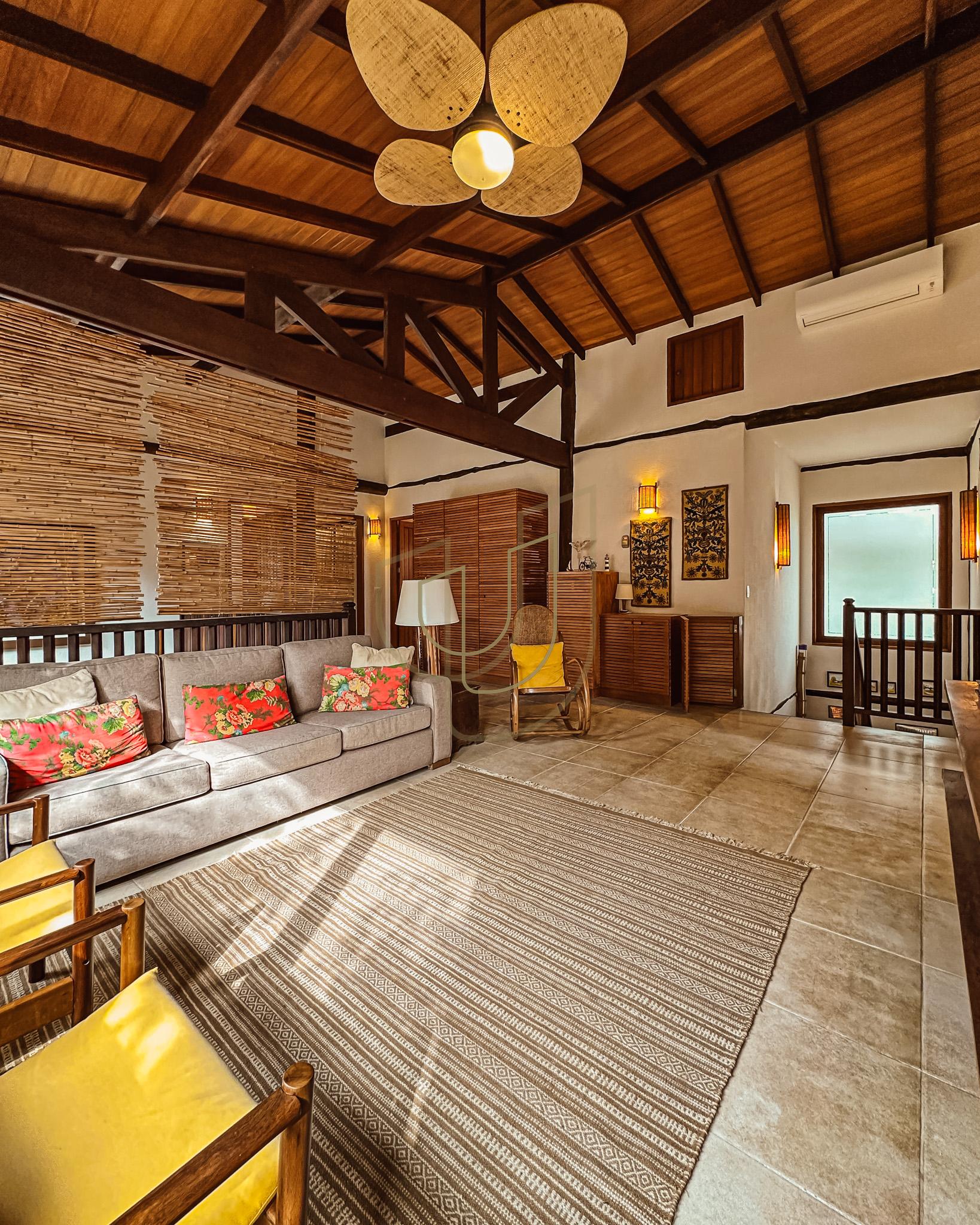 Sobrado Cl&aacute;ssico com 6 su&iacute;tes na Praia da Baleia - S&atilde;o Sebasti&atilde;o/SP  São Sebastião - 