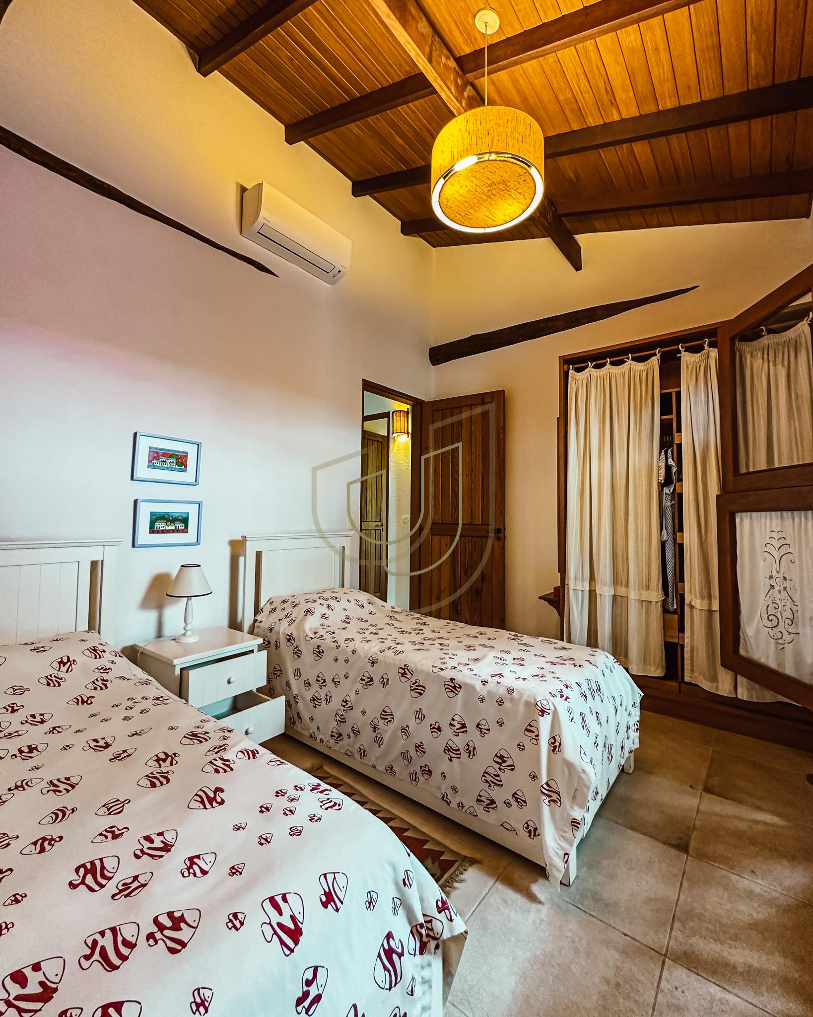 Sobrado Cl&aacute;ssico com 6 su&iacute;tes na Praia da Baleia - S&atilde;o Sebasti&atilde;o/SP  São Sebastião - 