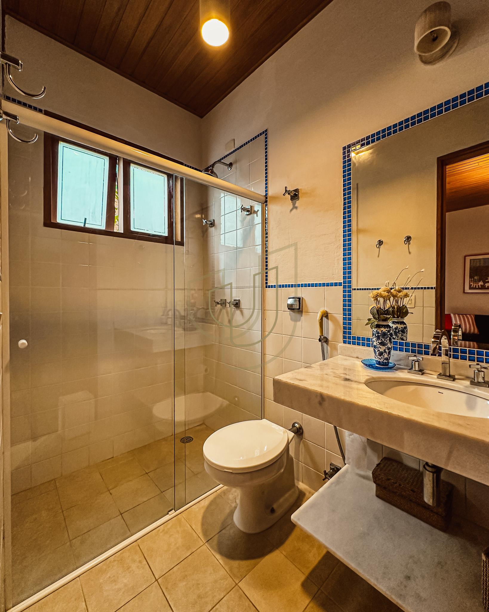 Sobrado Cl&aacute;ssico com 6 su&iacute;tes na Praia da Baleia - S&atilde;o Sebasti&atilde;o/SP  São Sebastião - 