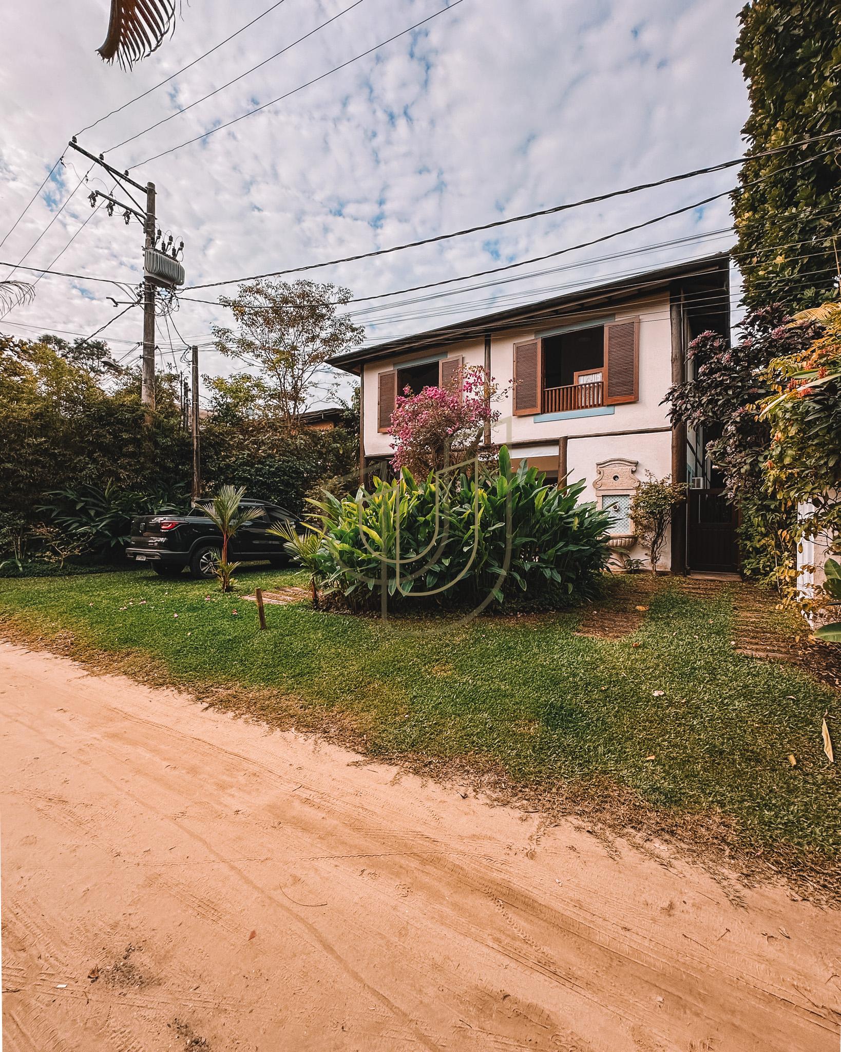 Sobrado Cl&aacute;ssico com 6 su&iacute;tes na Praia da Baleia - S&atilde;o Sebasti&atilde;o/SP  São Sebastião - 