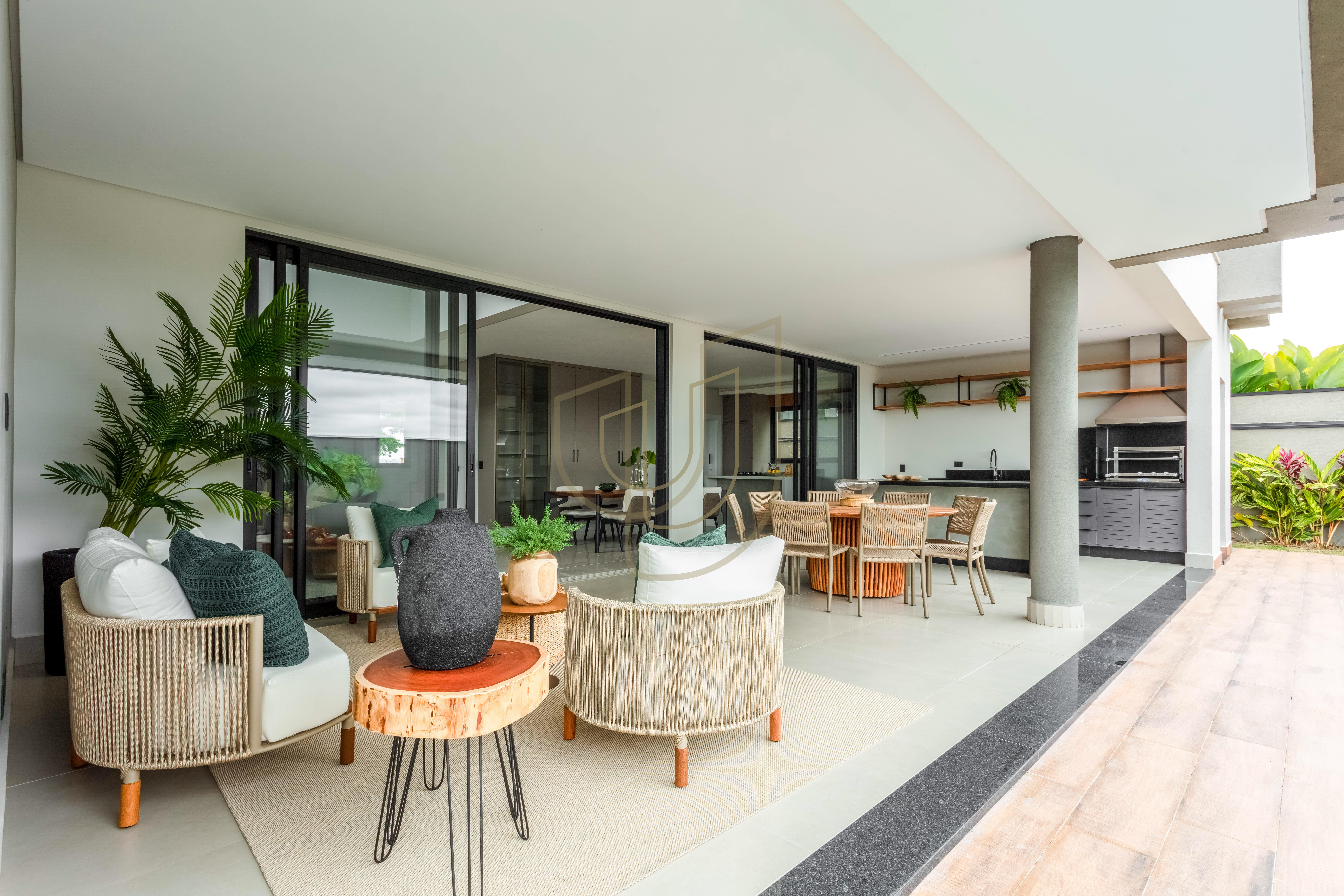 Sobrado com 4 su&iacute;tes no Alphaville I - S&atilde;o Jos&eacute; dos Campos/SP  São José dos Campos - 