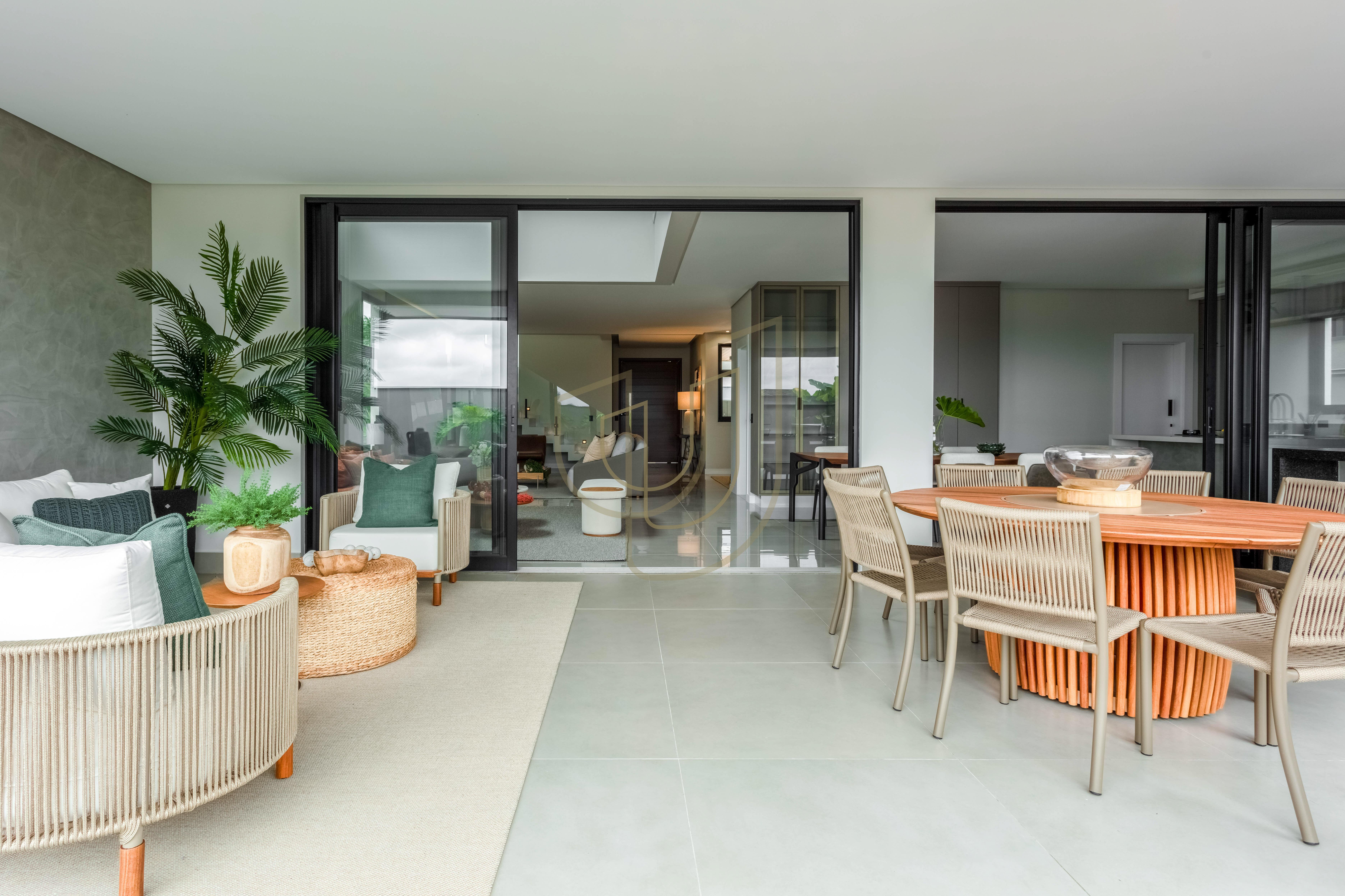 Sobrado com 4 su&iacute;tes no Alphaville I - S&atilde;o Jos&eacute; dos Campos/SP  São José dos Campos - 