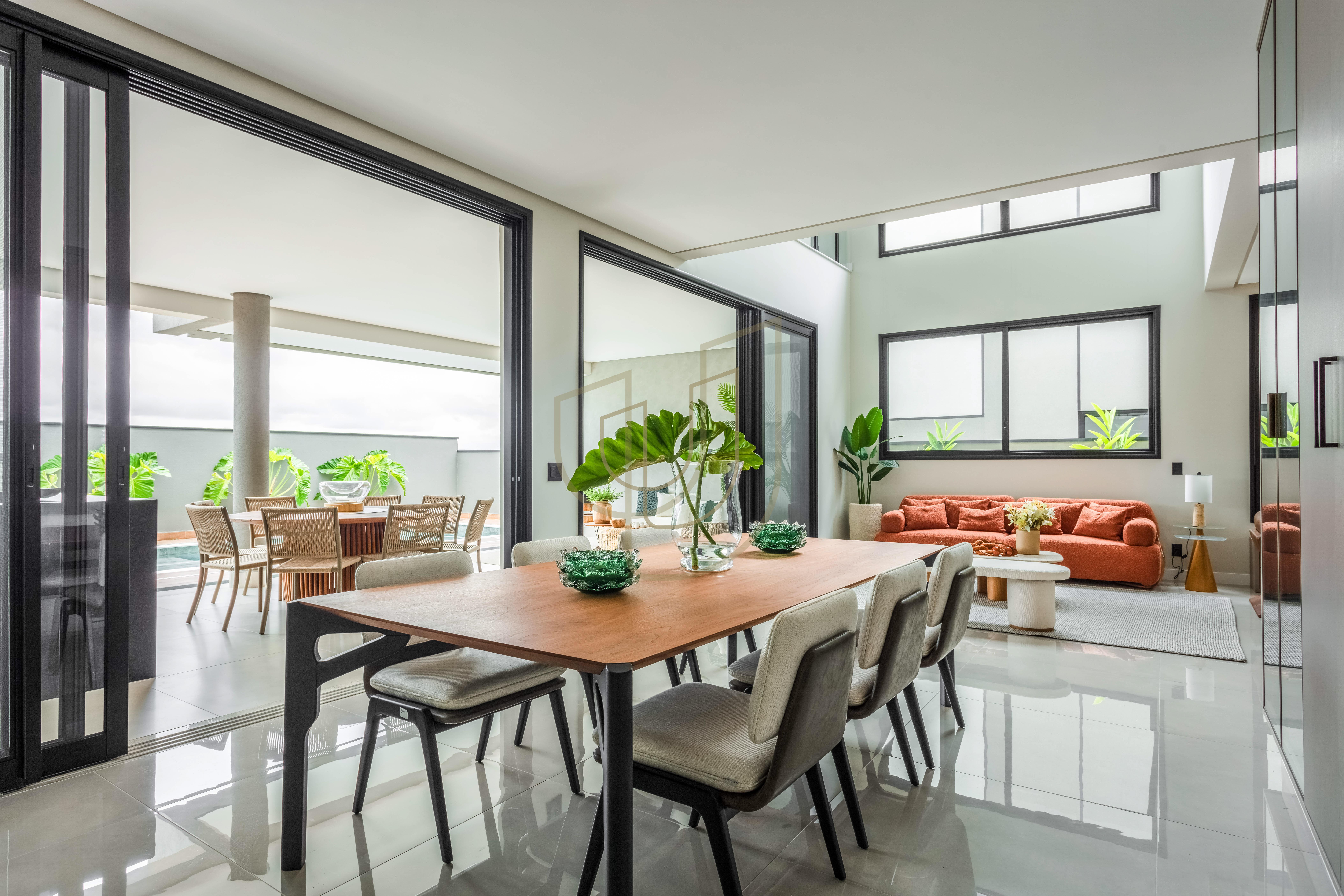 Sobrado com 4 su&iacute;tes no Alphaville I - S&atilde;o Jos&eacute; dos Campos/SP  São José dos Campos - 