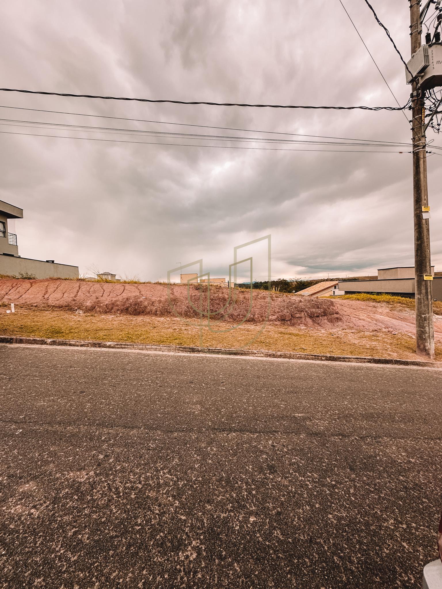 Terreno de 361m&sup2; no condom&iacute;nio Verana - S&atilde;o Jos&eacute; dos Campos/SP  São José dos Campos - 