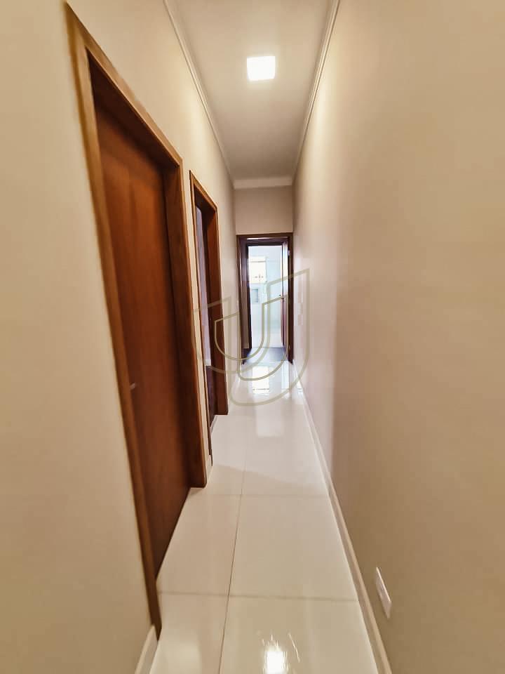 Casa com 3 Dormit&oacute;rios no Loteamento Villa Branca - Jacare&iacute;/SP  Jacareí - 