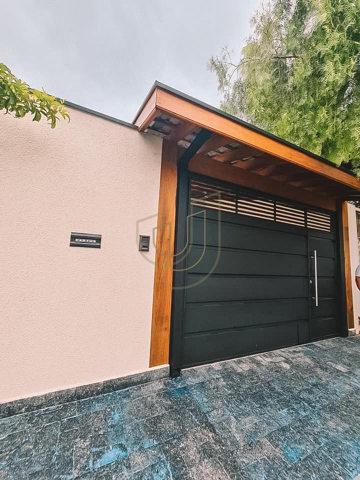 Casa com 3 Dormit&oacute;rios no Loteamento Villa Branca - Jacare&iacute;/SP  Jacareí - 