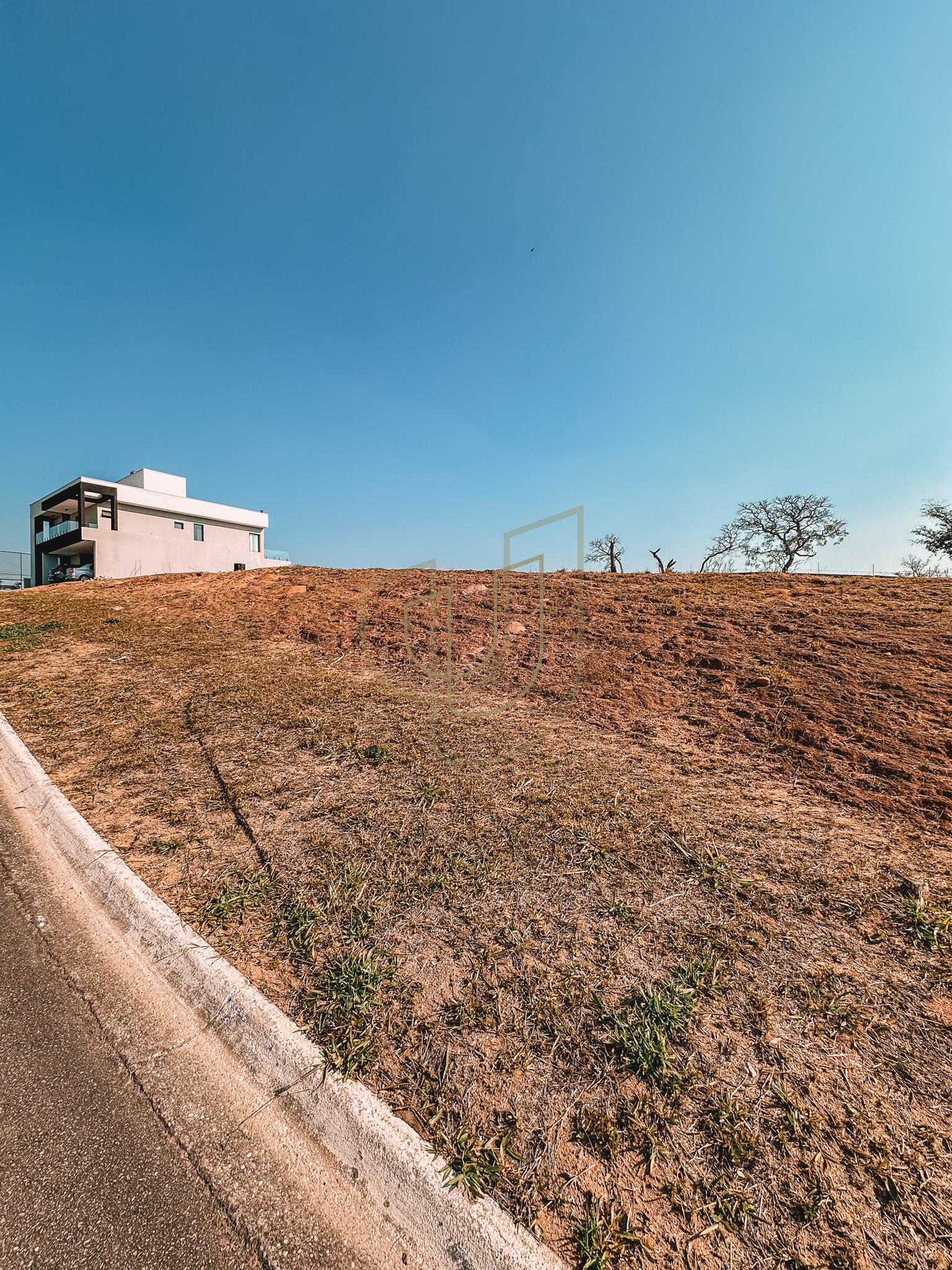 Terreno de 790m&sup2; no condom&iacute;nio Altos da Quinta - S&atilde;o Jos&eacute; dos Campos/SP  São José dos Campos - 