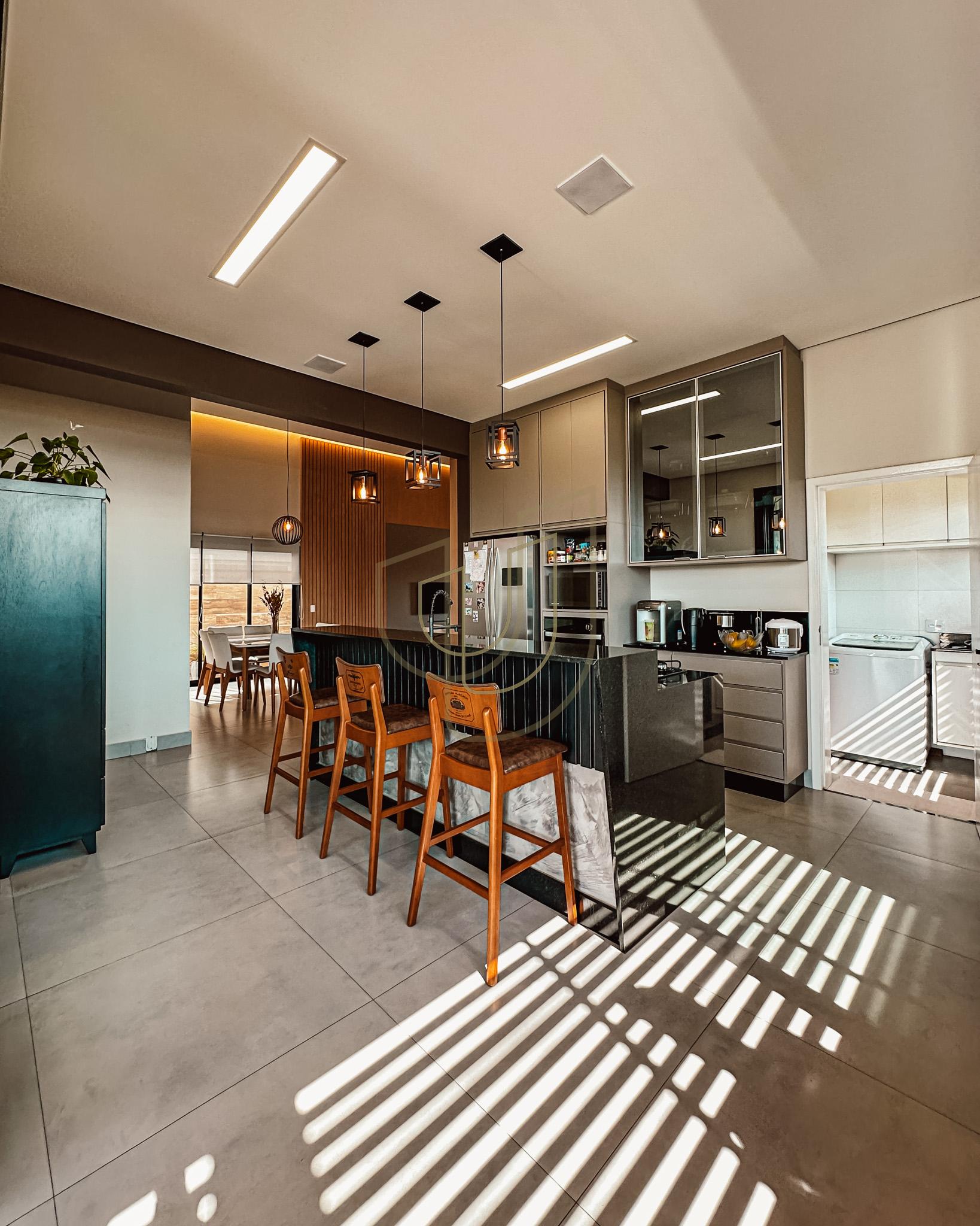 Casa T&eacute;rrea com 3 Dormit&oacute;rios no Santa M&ocirc;nica - Ca&ccedil;apava/SP  Caçapava - 