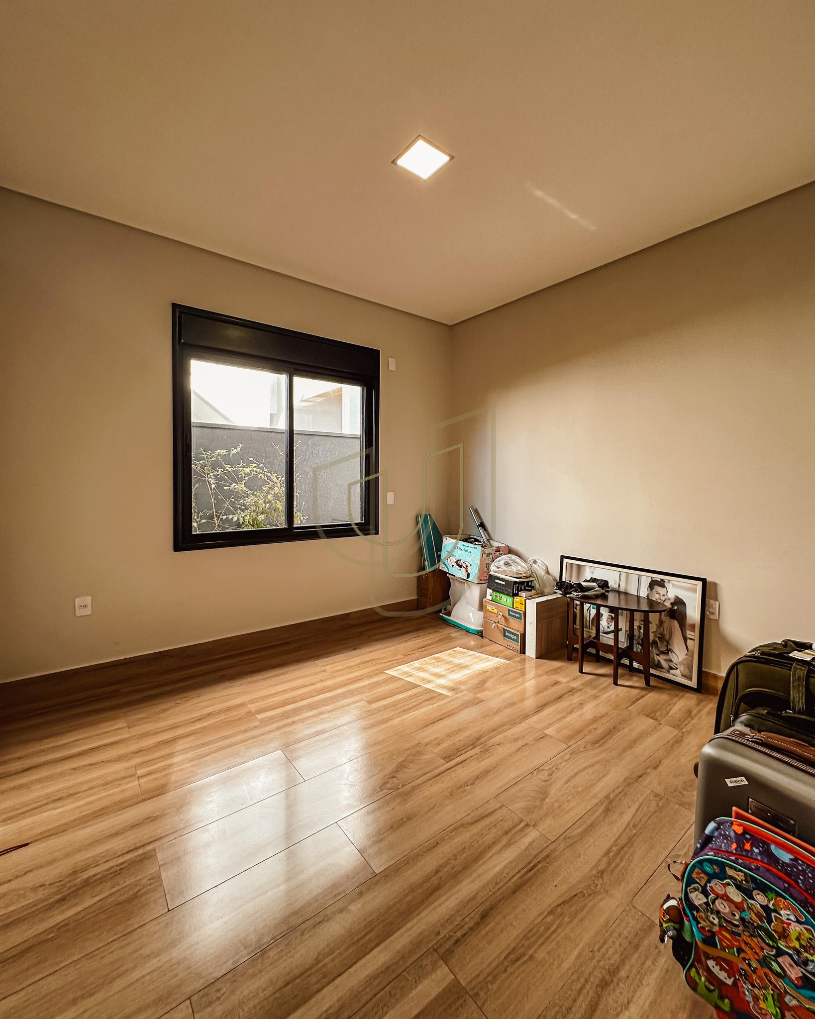 Casa T&eacute;rrea com 3 Dormit&oacute;rios no Santa M&ocirc;nica - Ca&ccedil;apava/SP  Caçapava - 