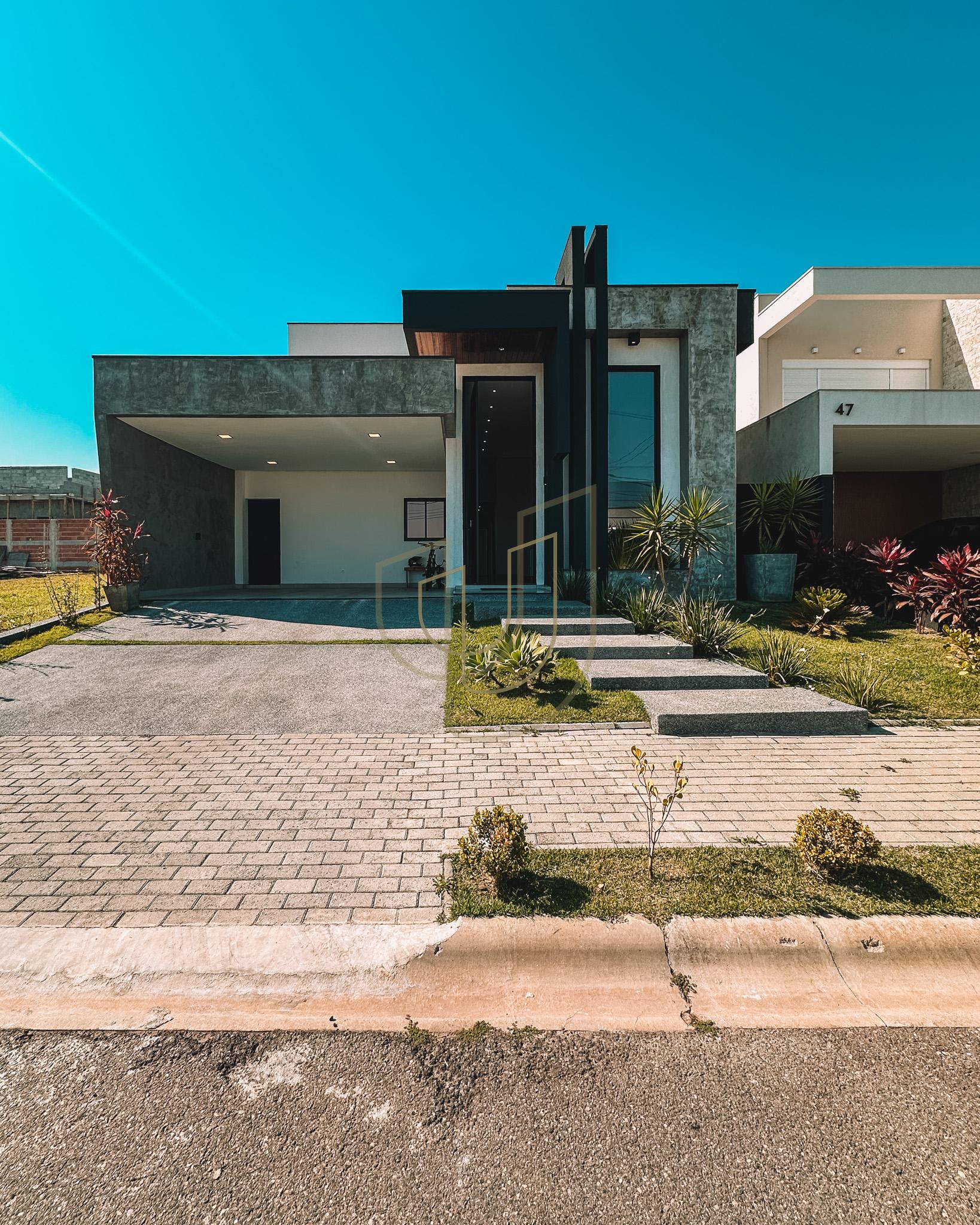 Casa T&eacute;rrea com 3 Dormit&oacute;rios no Santa M&ocirc;nica - Ca&ccedil;apava/SP  Caçapava - 