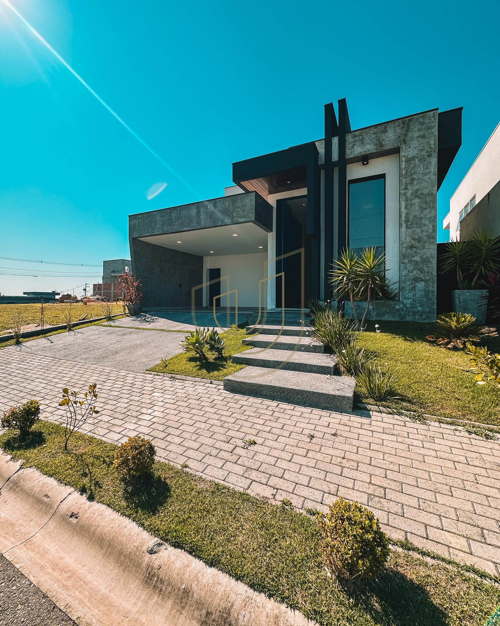 Casa T&eacute;rrea com 3 Dormit&oacute;rios no Santa M&ocirc;nica - Ca&ccedil;apava/SP  Caçapava - 