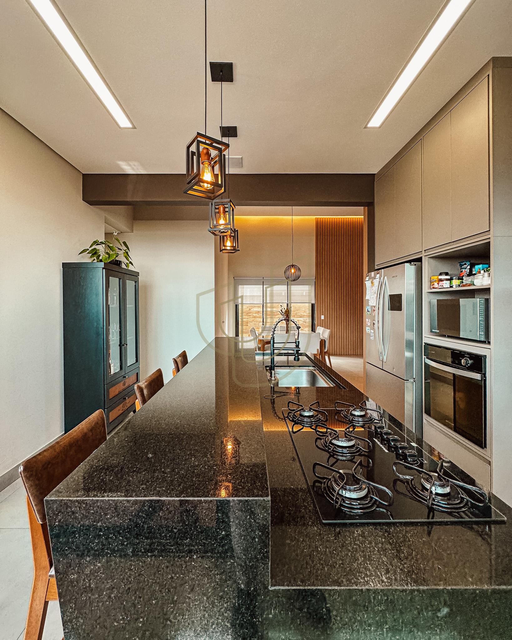 Casa T&eacute;rrea com 3 Dormit&oacute;rios no Santa M&ocirc;nica - Ca&ccedil;apava/SP  Caçapava - 