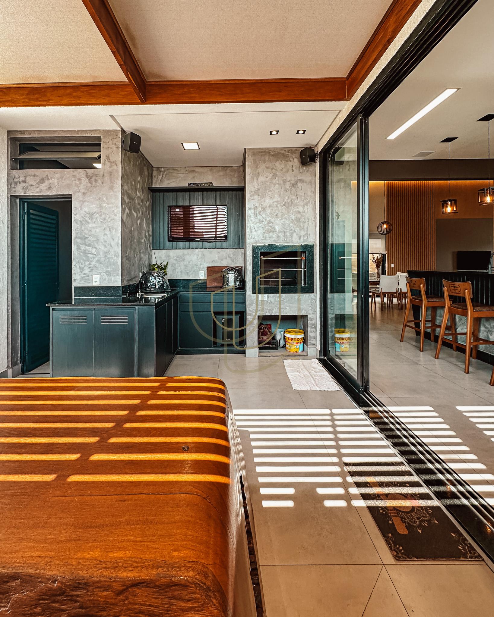 Casa T&eacute;rrea com 3 Dormit&oacute;rios no Santa M&ocirc;nica - Ca&ccedil;apava/SP  Caçapava - 