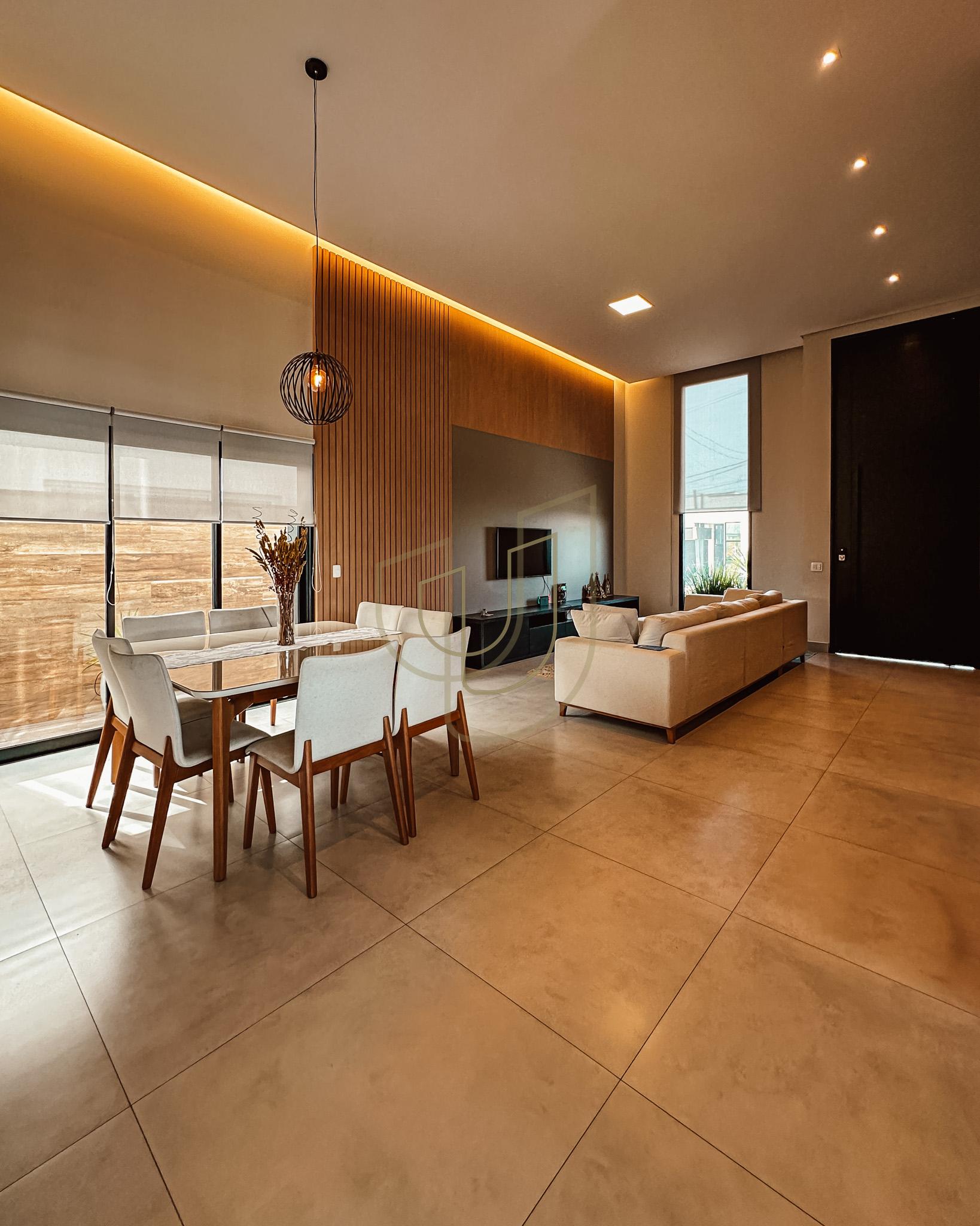 Casa T&eacute;rrea com 3 Dormit&oacute;rios no Santa M&ocirc;nica - Ca&ccedil;apava/SP  Caçapava - 