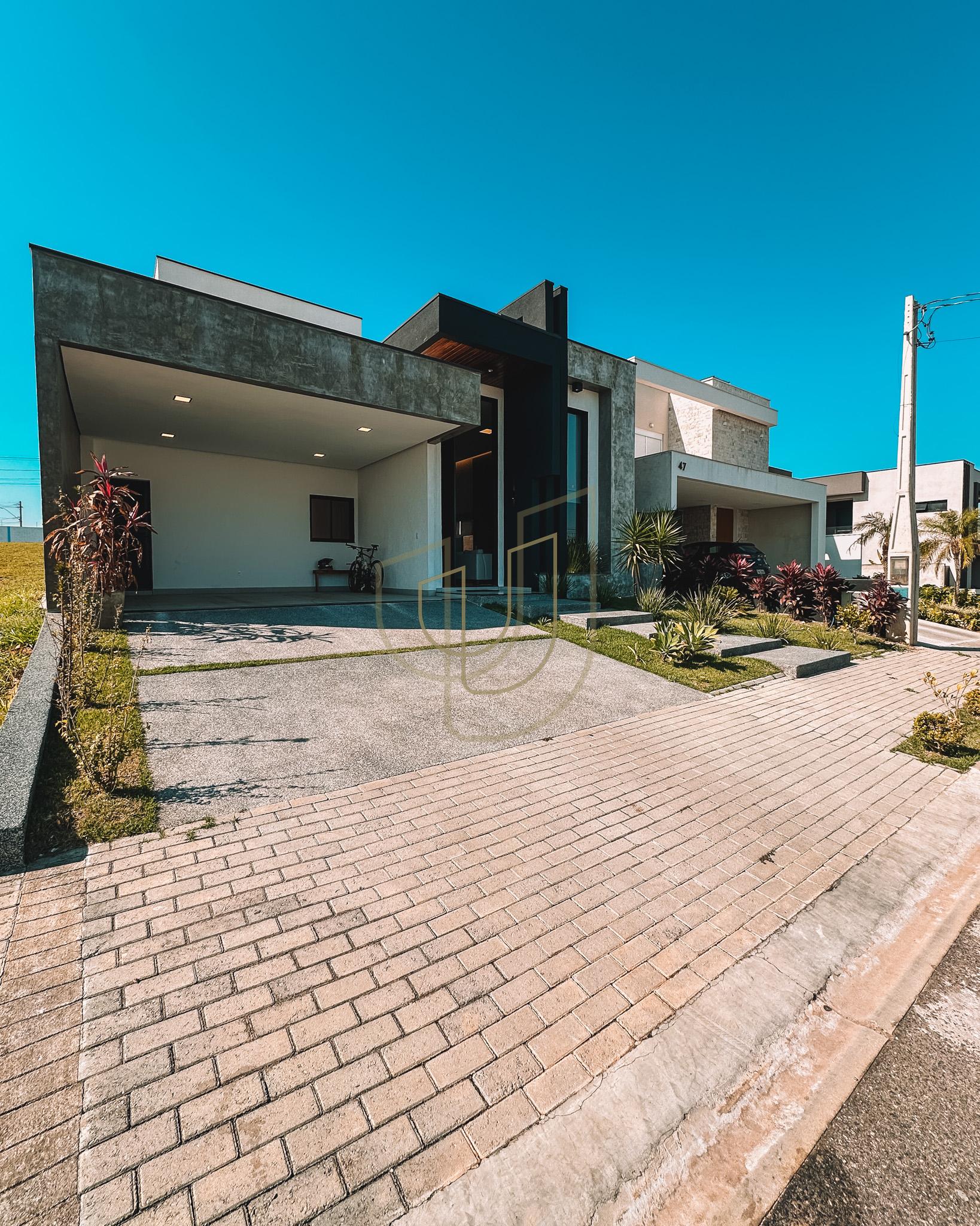 Casa T&eacute;rrea com 3 Dormit&oacute;rios no Santa M&ocirc;nica - Ca&ccedil;apava/SP  Caçapava - 