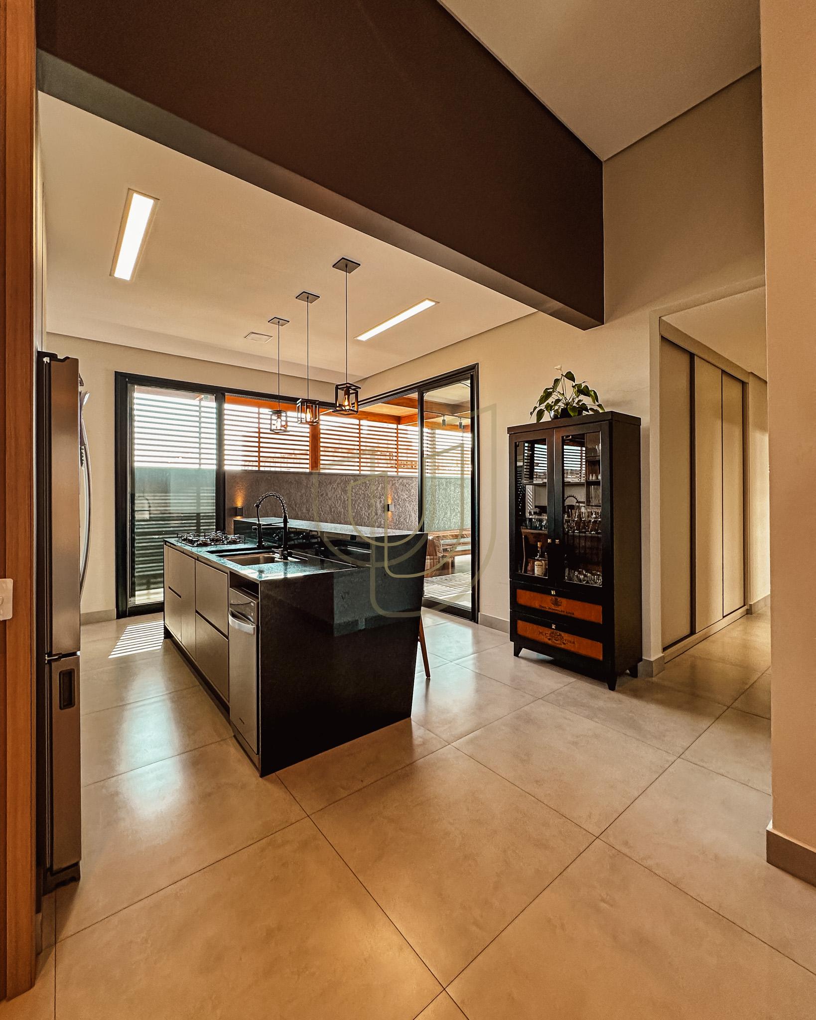 Casa T&eacute;rrea com 3 Dormit&oacute;rios no Santa M&ocirc;nica - Ca&ccedil;apava/SP  Caçapava - 